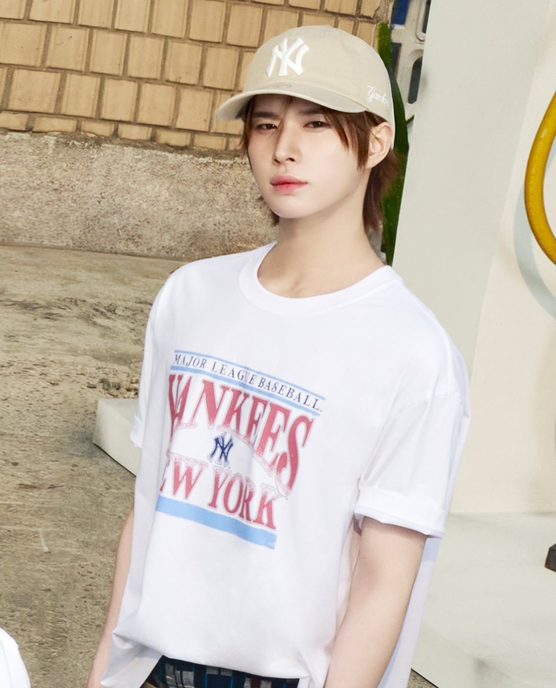 MLB - Áo thun unisex tay ngắn Hot Summer Graphic