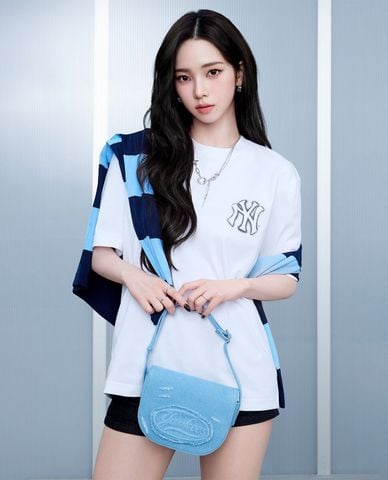  MLB - Túi đeo chéo nữ phom chữ nhật Cursive Vintage Denim 