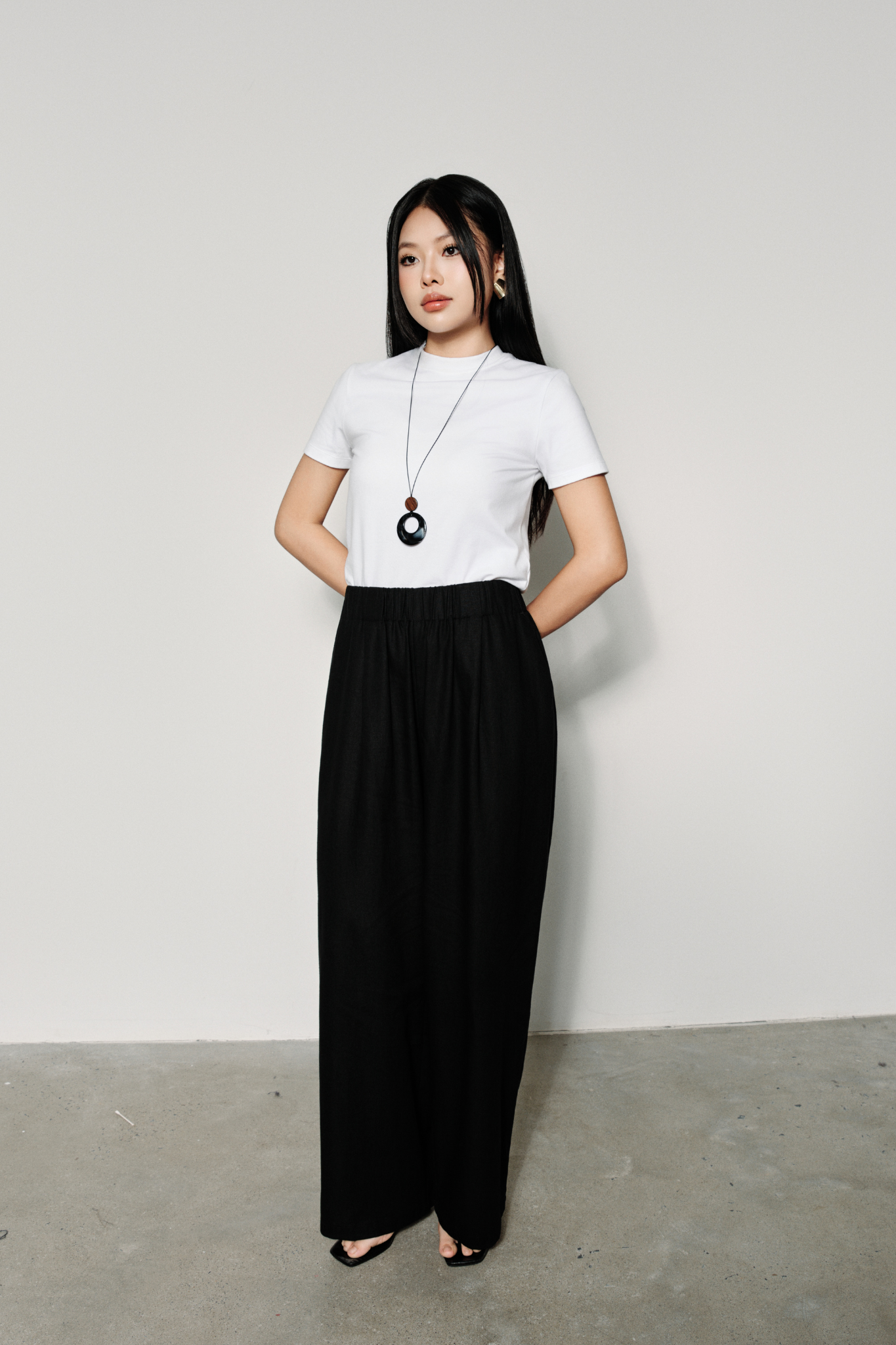  Áo phông Nữ dáng Fit cổ leo vải Cotton Spandex 