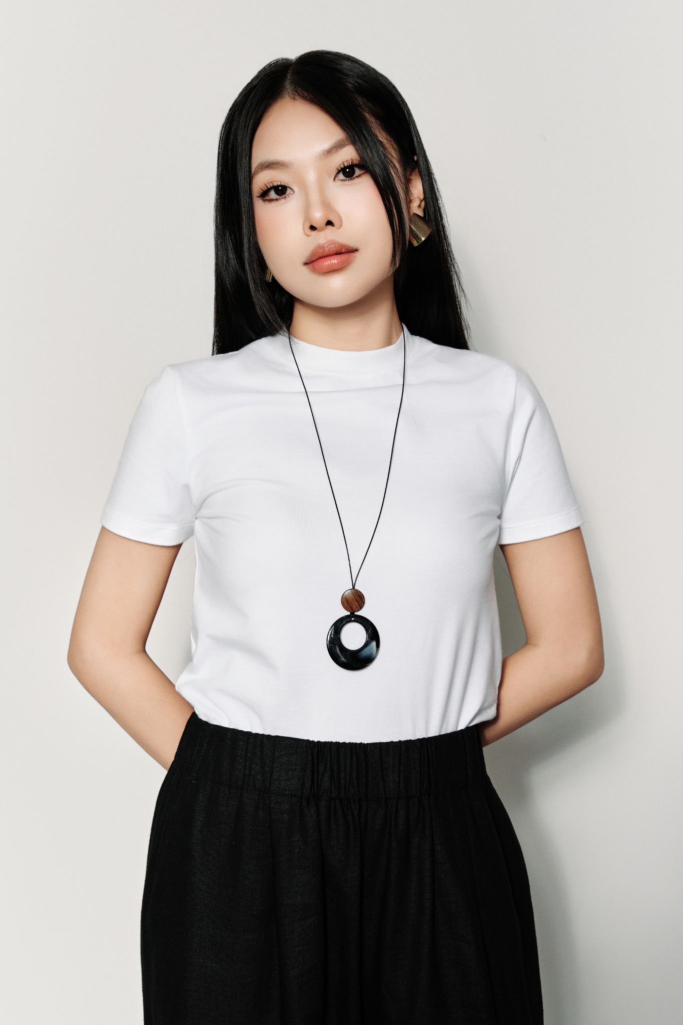  Áo phông Nữ dáng Fit cổ leo vải Cotton Spandex 