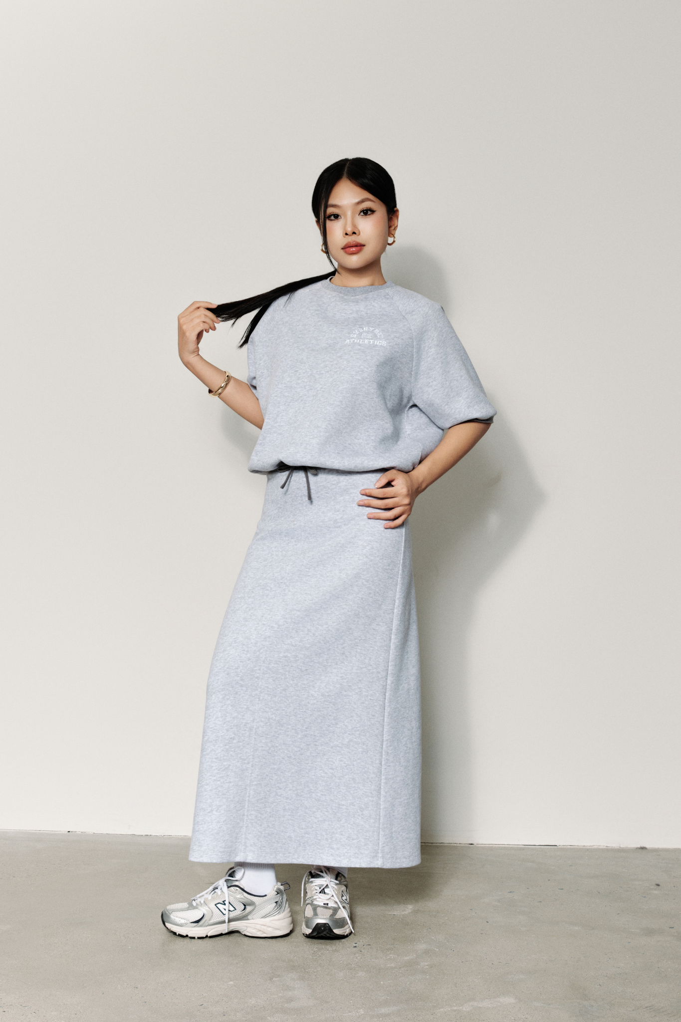  Áo Nỉ Nữ Vải Nỉ 2 Da Tay Lửng Dáng Boxy Thêu Họa Tiết 