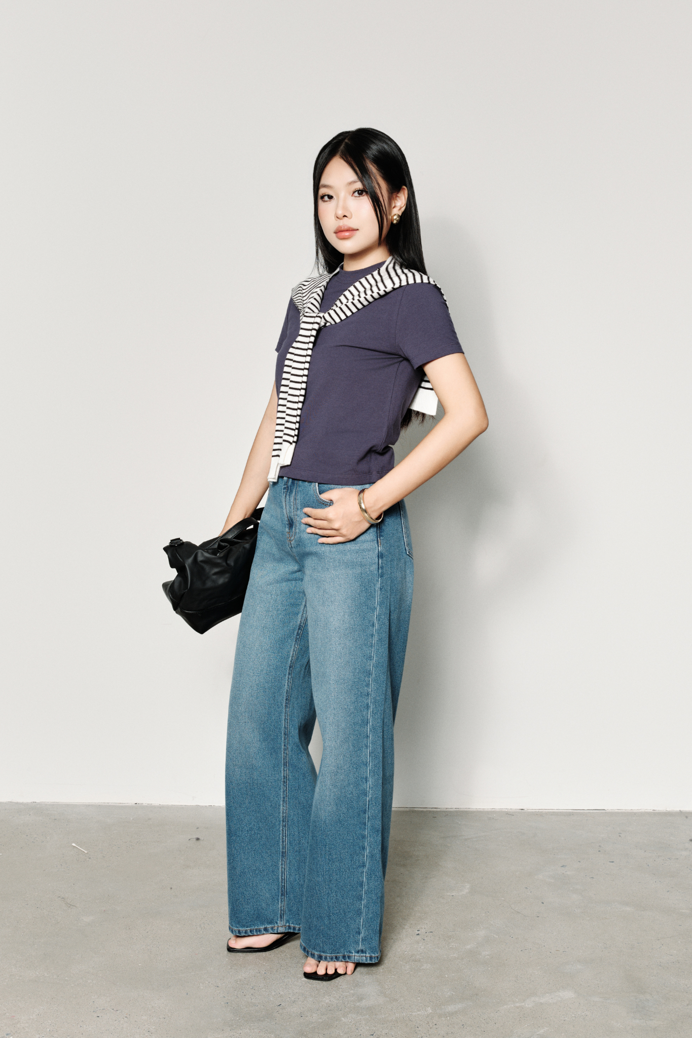  Áo phông Nữ dáng Fit cổ leo vải Cotton Spandex 