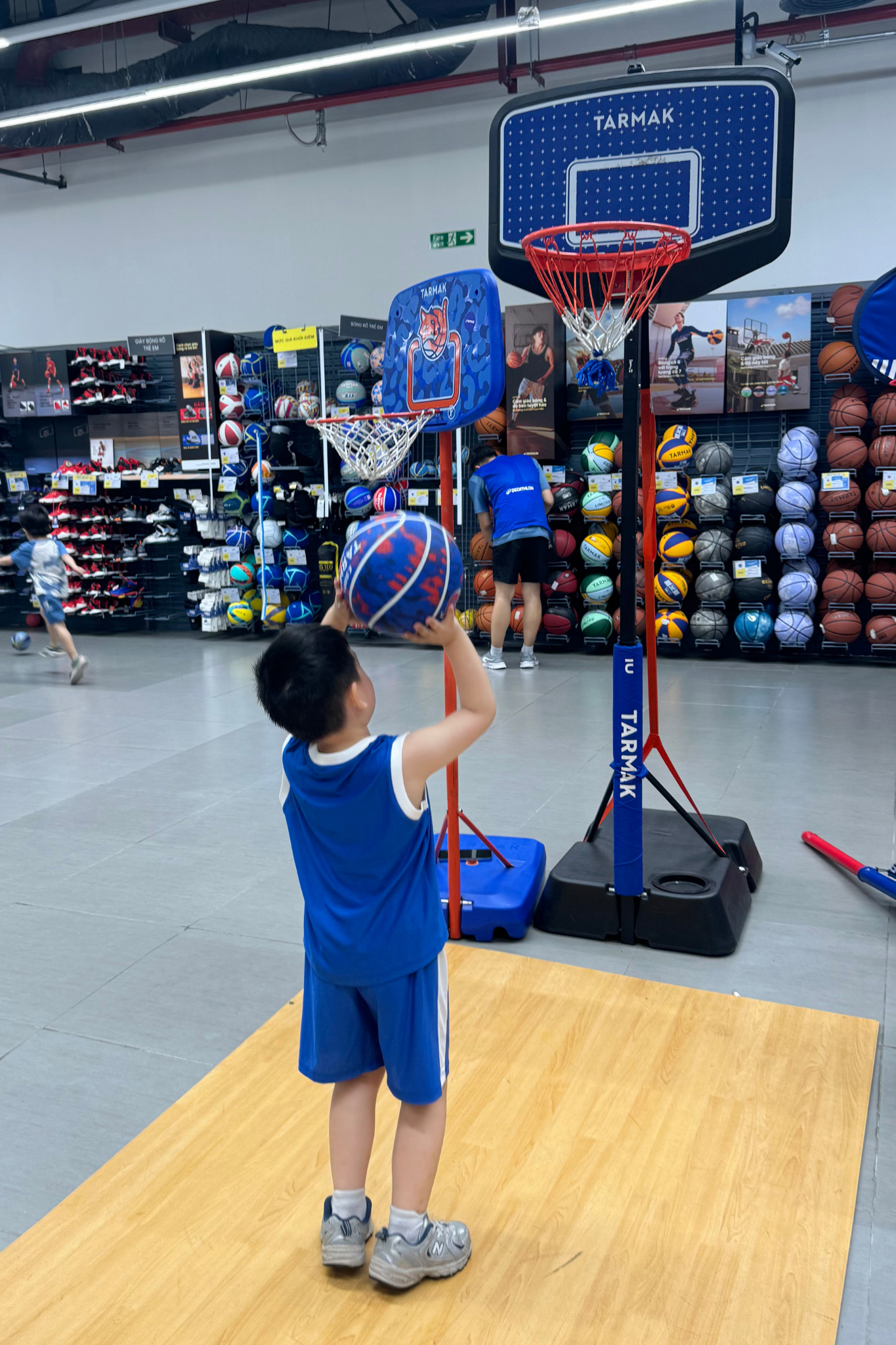  Bộ quần áo Unisex Kids Thể thao in hình 