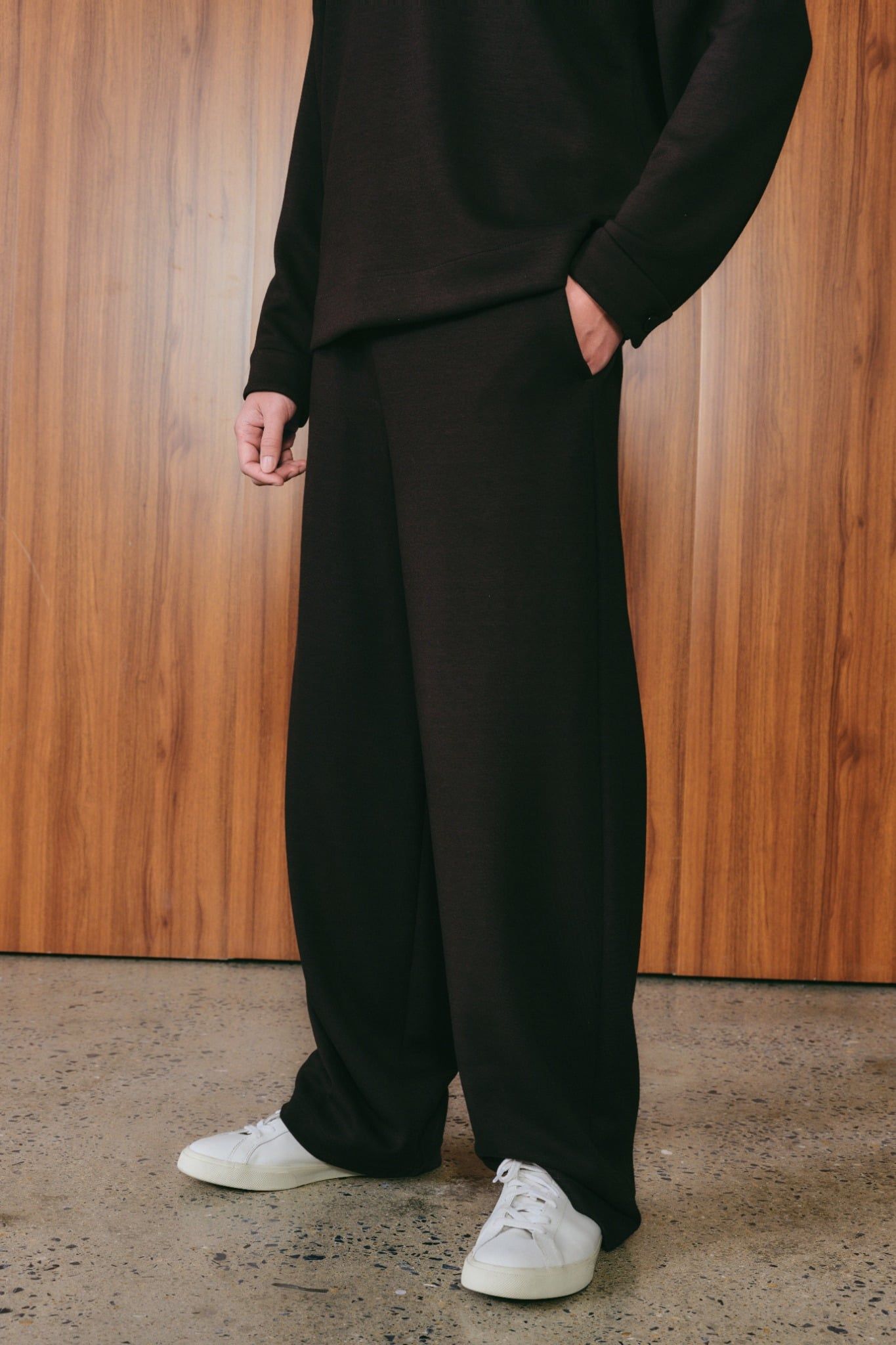  Quần dài Nam vải nỉ Scuba dáng Suông rộng 