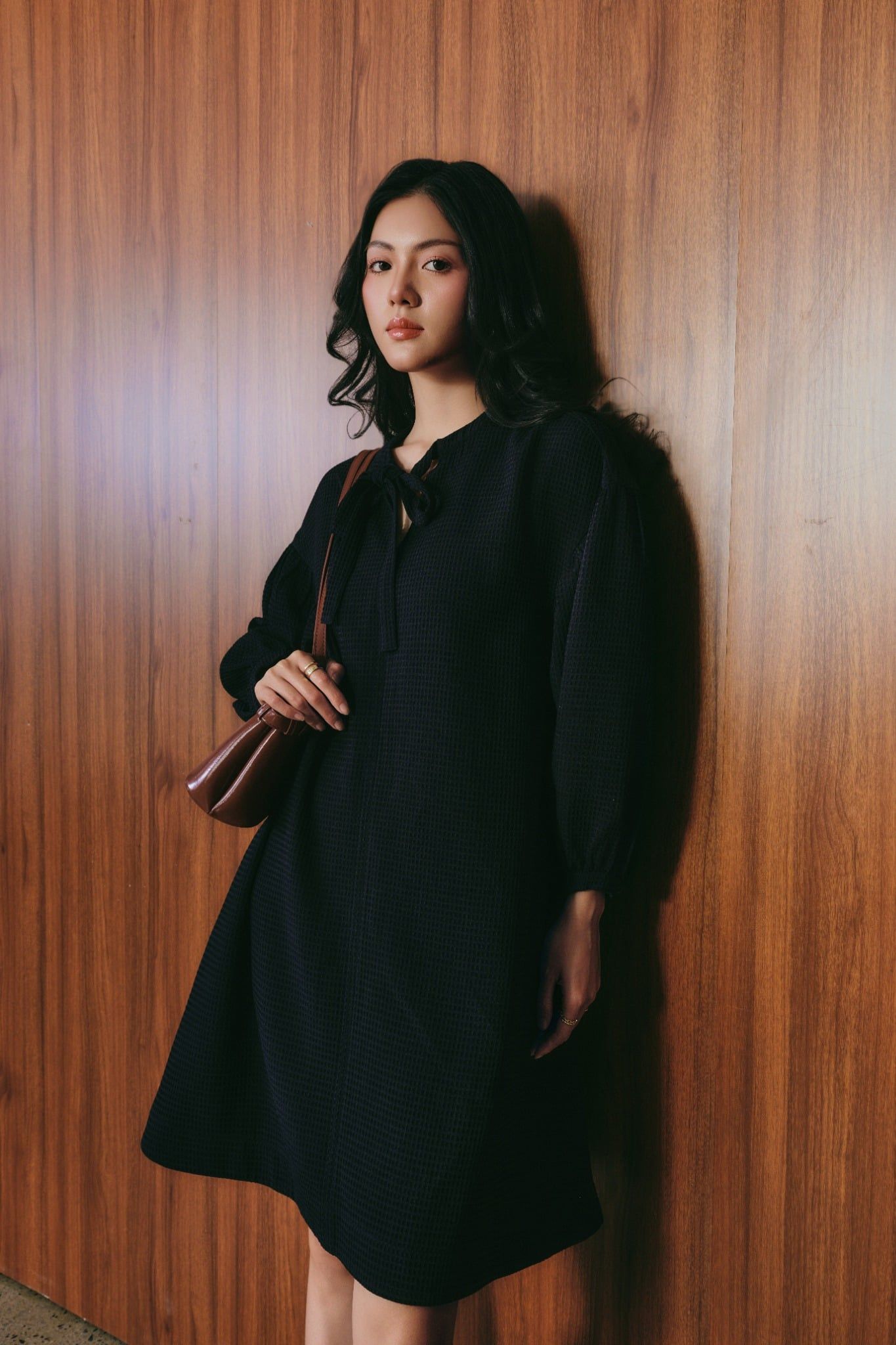  Đầm Midi Nữ Tay Bồng Dáng Suông Buộc Nơ Cổ 