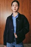  Áo Khoác Unisex Dáng Boxy Vải Khaki Phối Cổ Nhung Khóa Cài 
