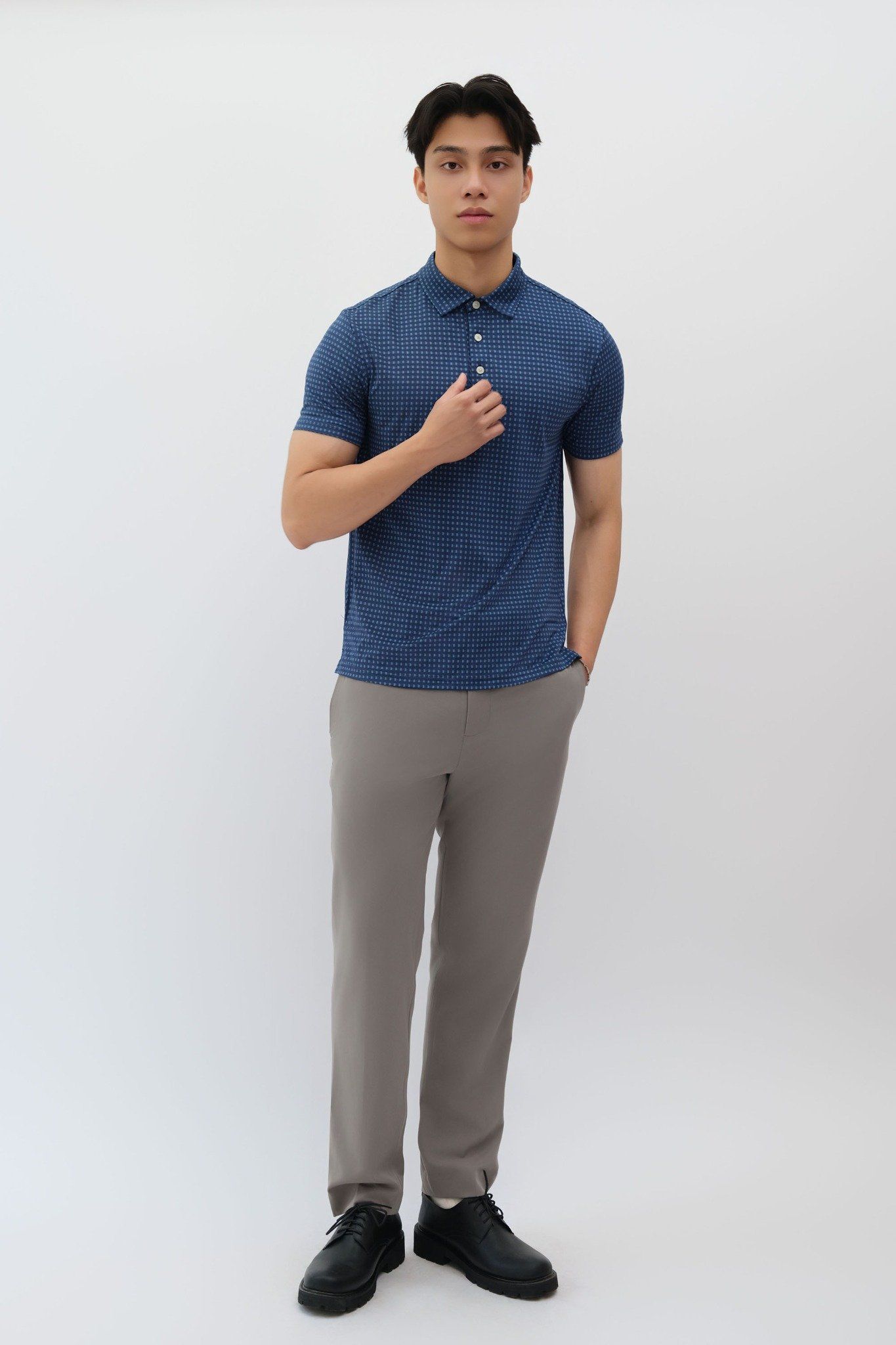  Áo Polo nam vải Jacquard kẻ ô dáng regular 