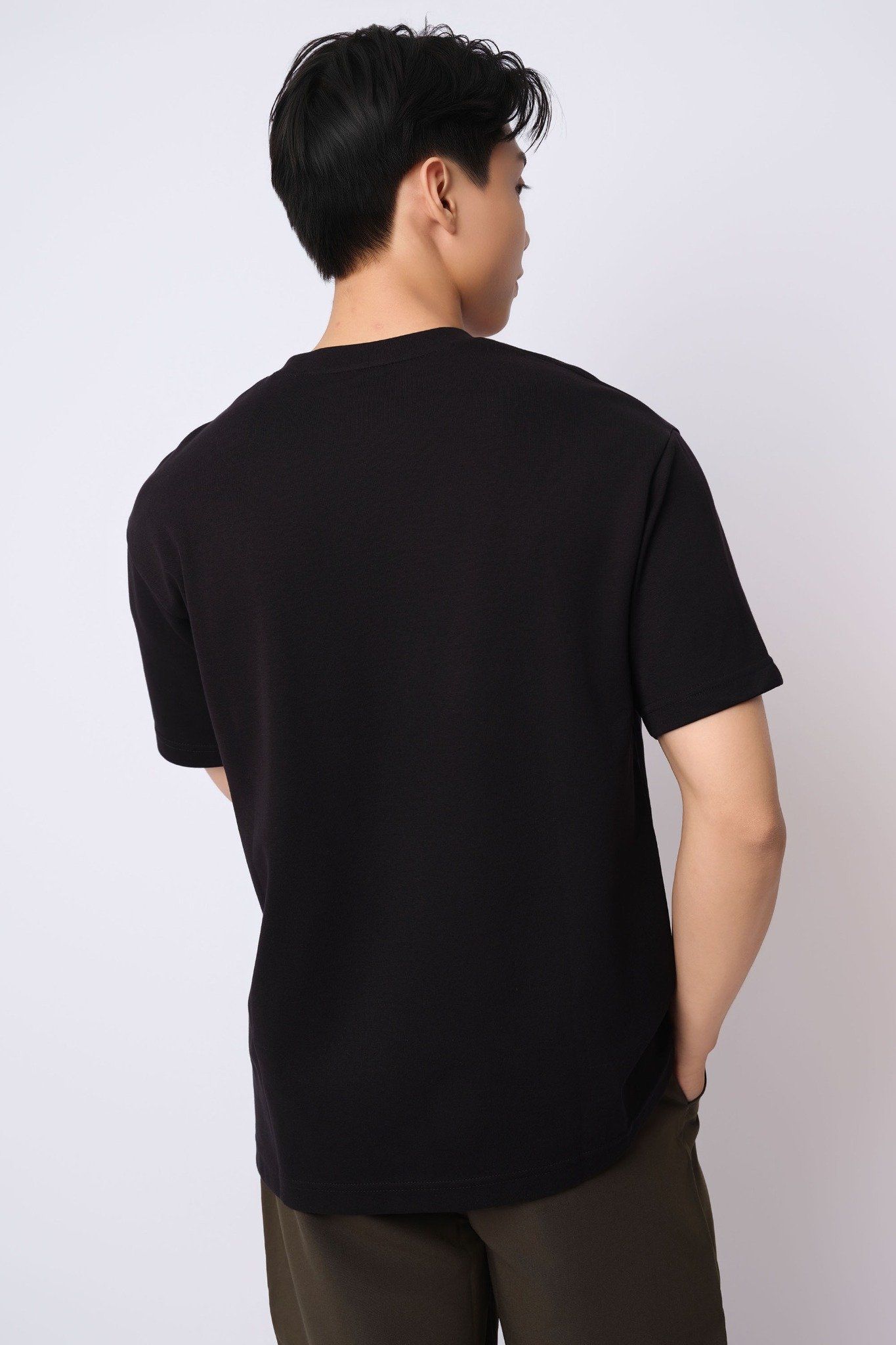  Áo ngắn tay cổ tròn nam 