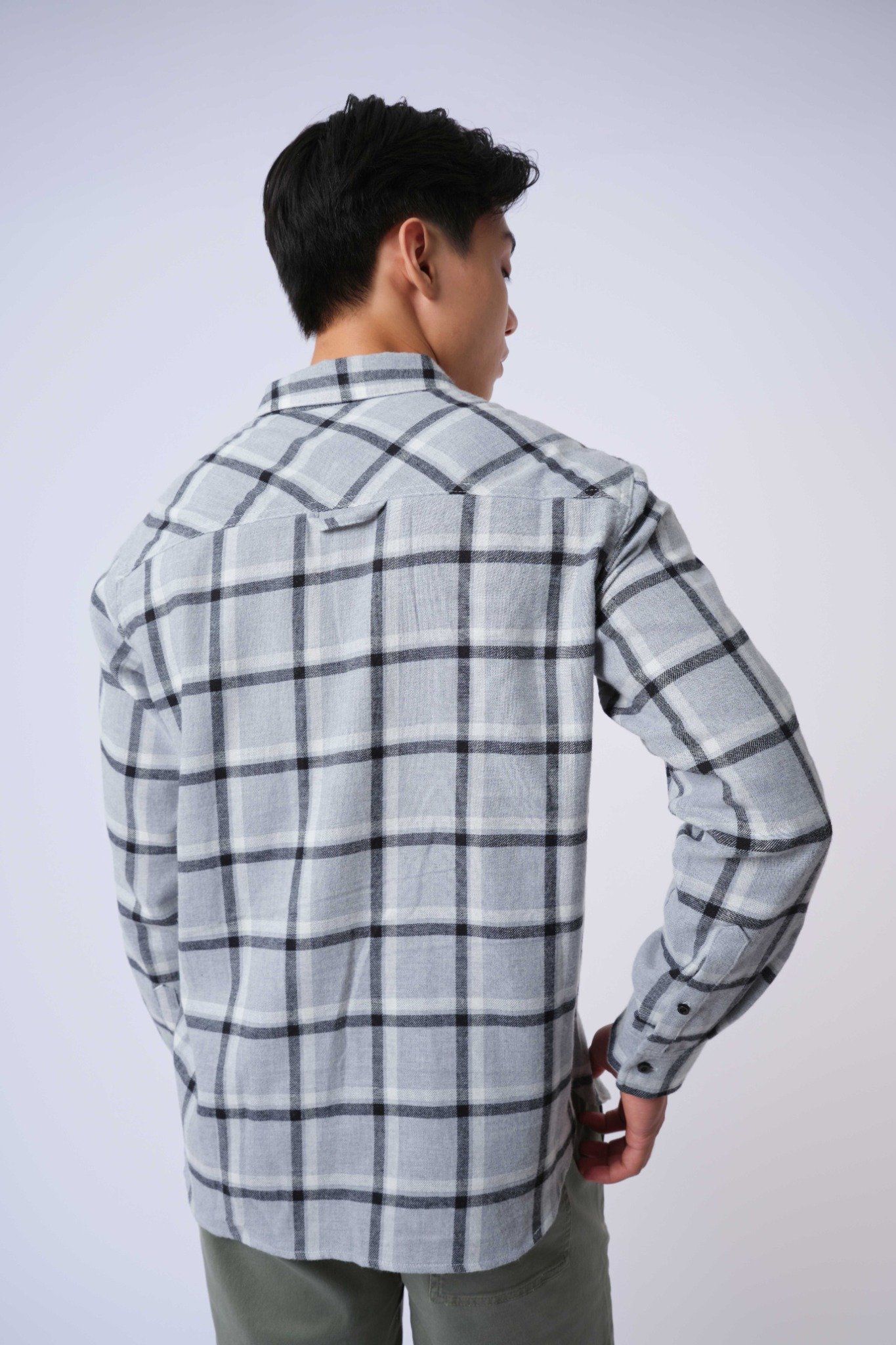  Áo sơ mi nam vải flannel kẻ dáng suông 