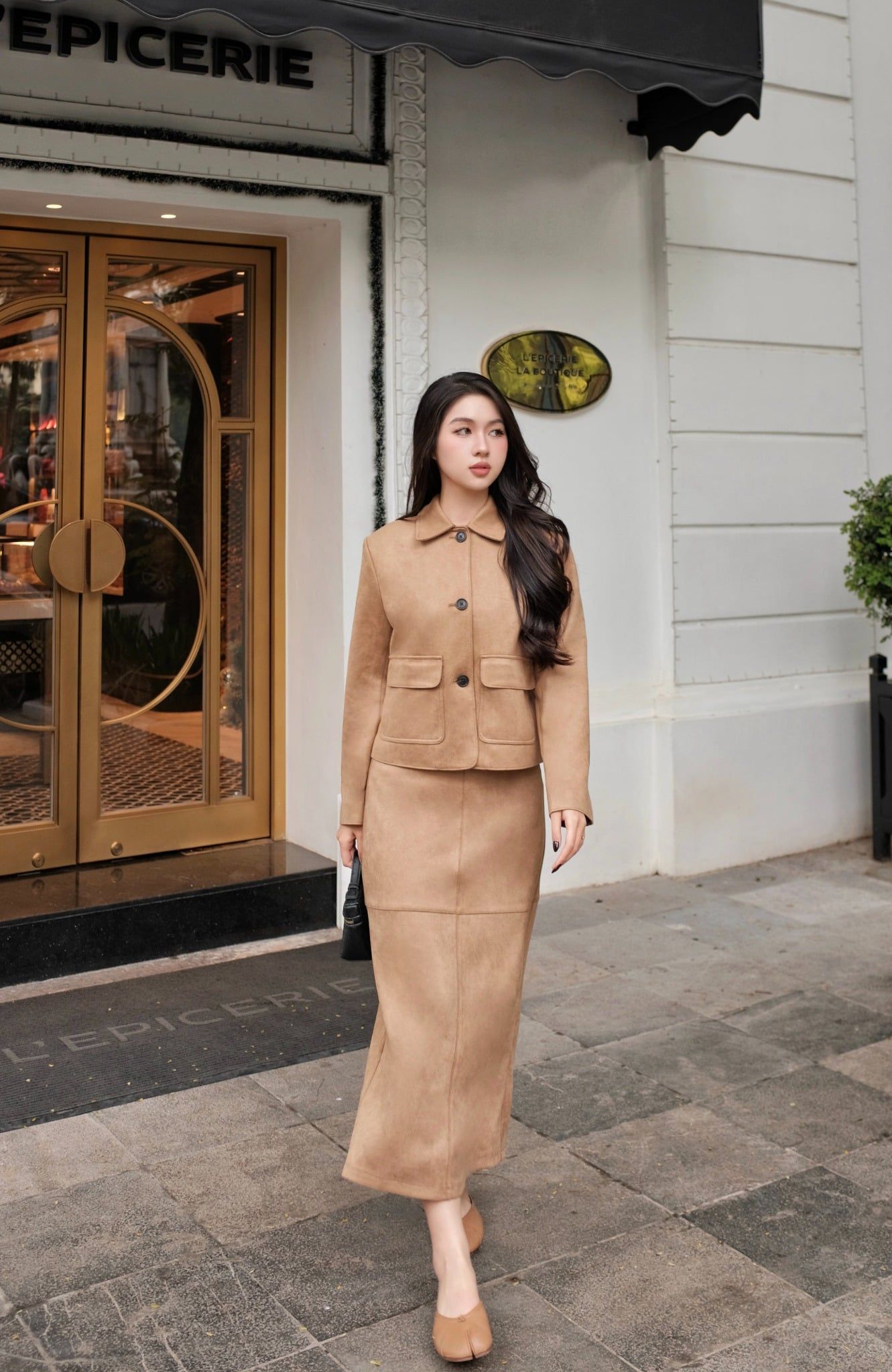  Chân Váy Da Lộn Nữ Dáng Maxi Xẻ Vạt Sau 