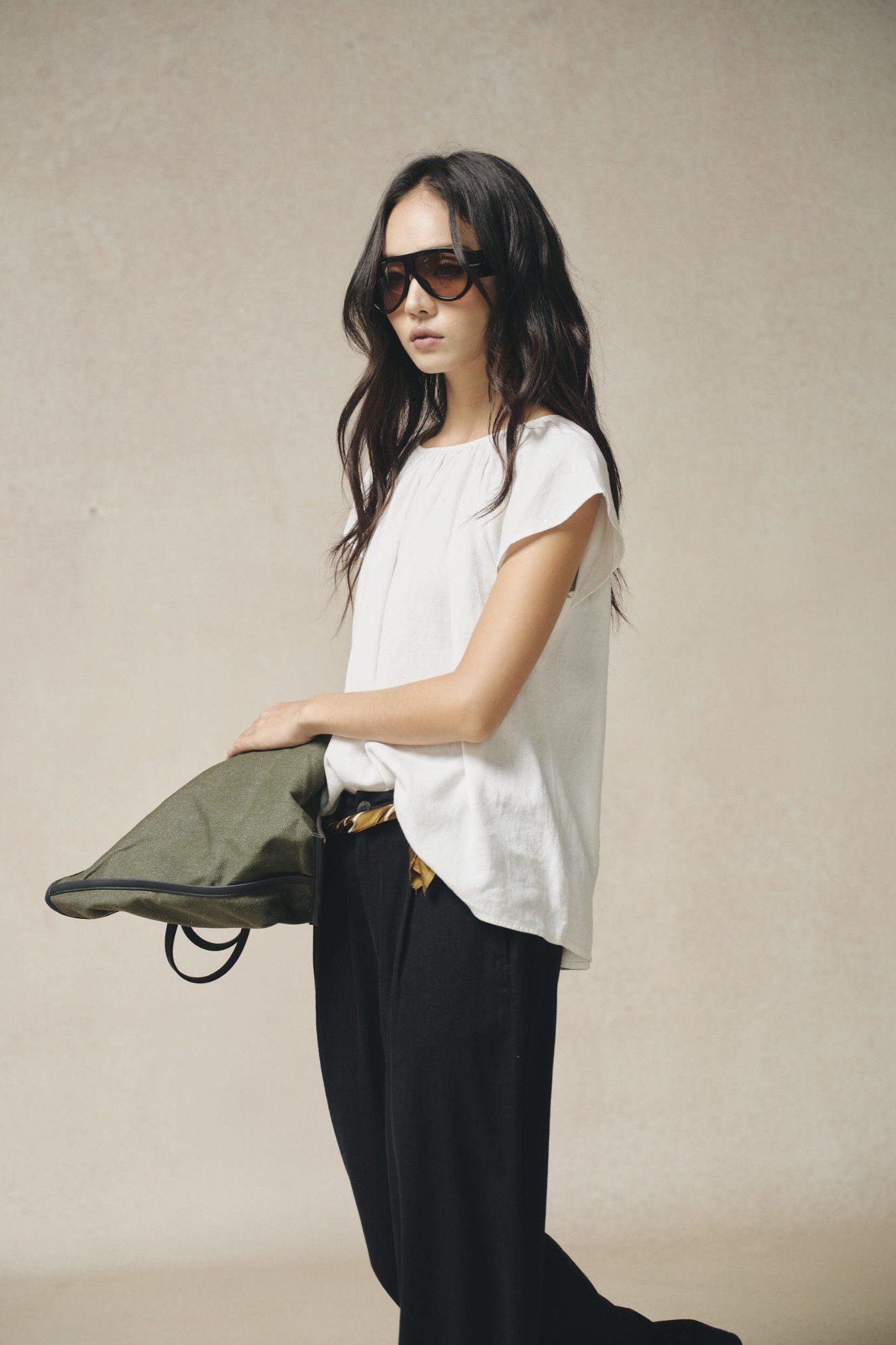  Áo kiểu Nữ Linen tay hến dáng xuông cách điệu lưng 