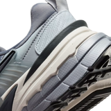  Nike V2K Run Pure Platinum Wolf Grey 