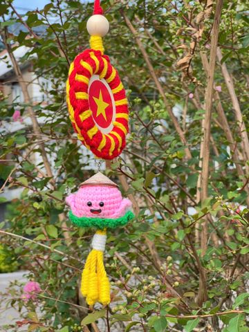 Macrame Vòng Tròn Cờ 10cm Có Tua Rua + Bé Sen