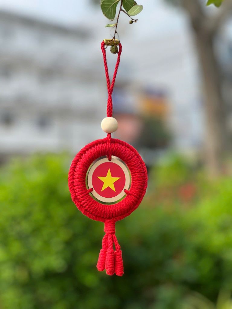 Macrame Vòng Tròn Cờ 10cm Có Tua Rua