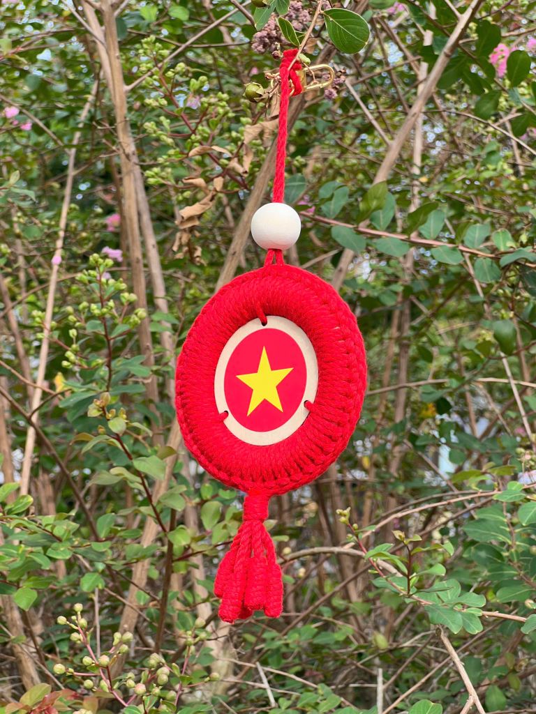 Macrame Vòng Tròn Cờ 10cm Có Tua Rua