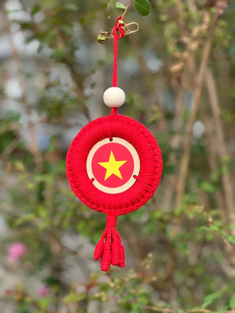 Macrame Vòng Tròn Cờ 10cm Có Tua Rua