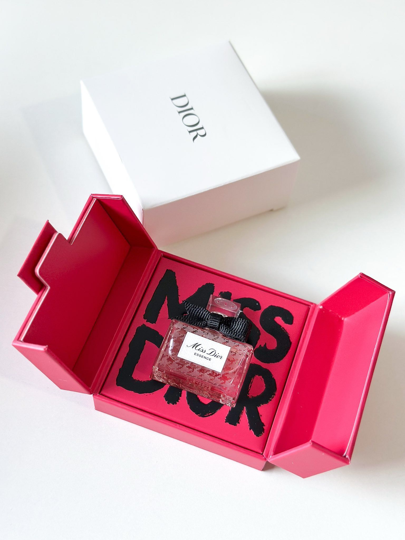  Gift Box Christian Dior Miss Dior Essence EDP (2025) Mini 5ml 