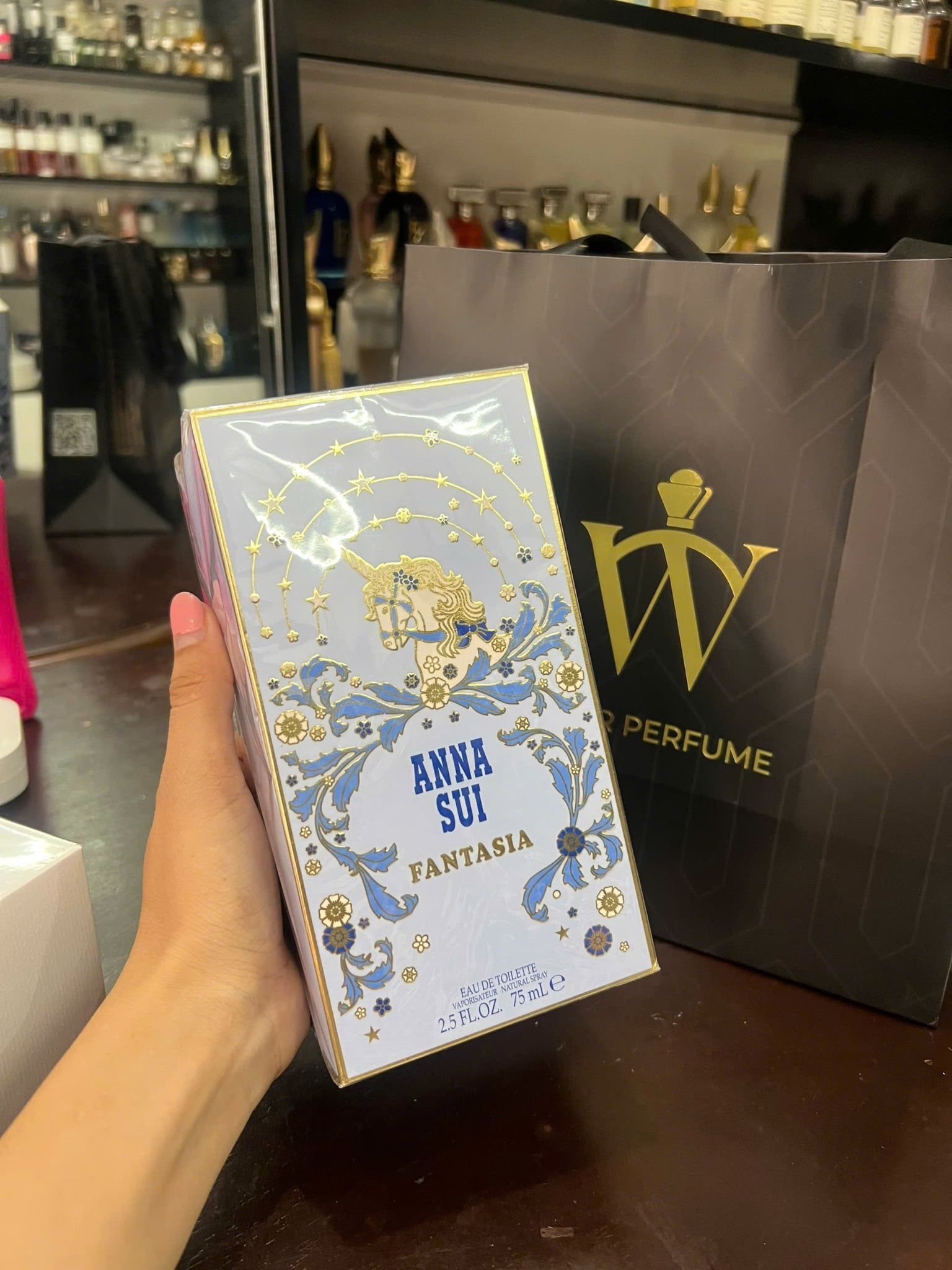  Anna Sui Fantasia 