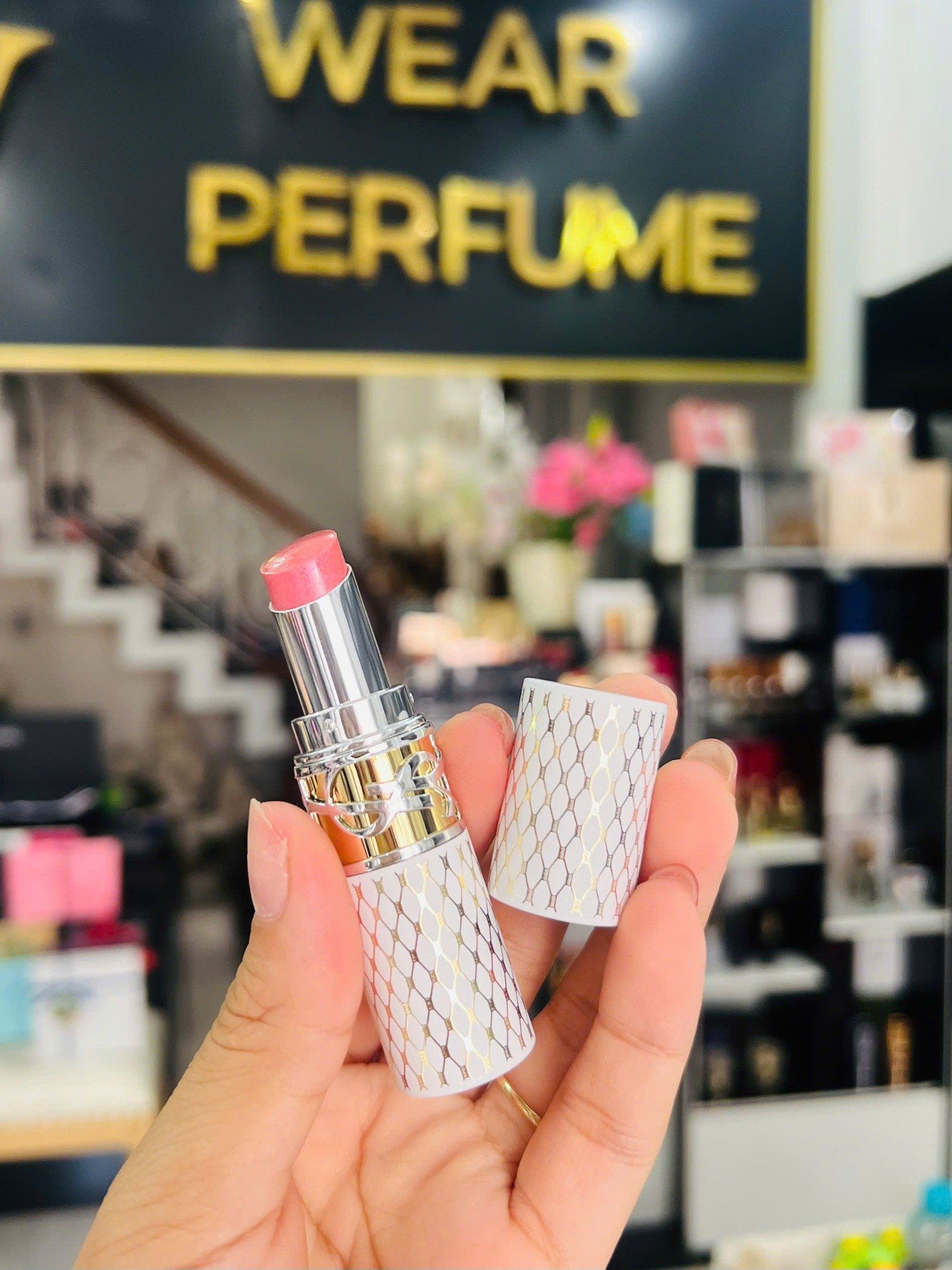  Son Dưỡng Yves Saint Laurent YSL Loveshine Lipstick Holiday Collector 44 Nude Lavalliere - Màu Hồng Nude 