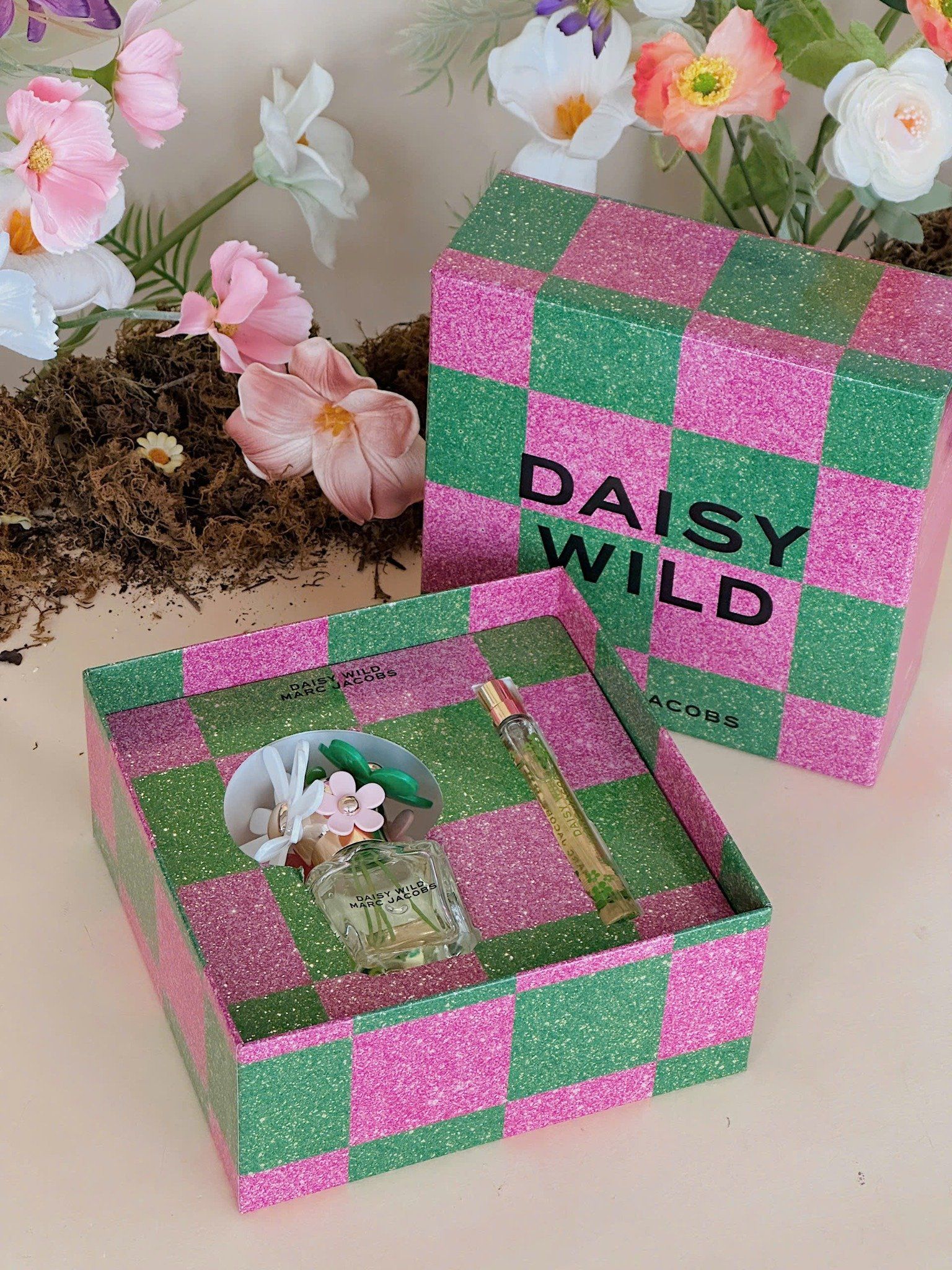  Set Nước Hoa Nữ Marc Jacobs Daisy Wild EDP 50ml + 10ml 