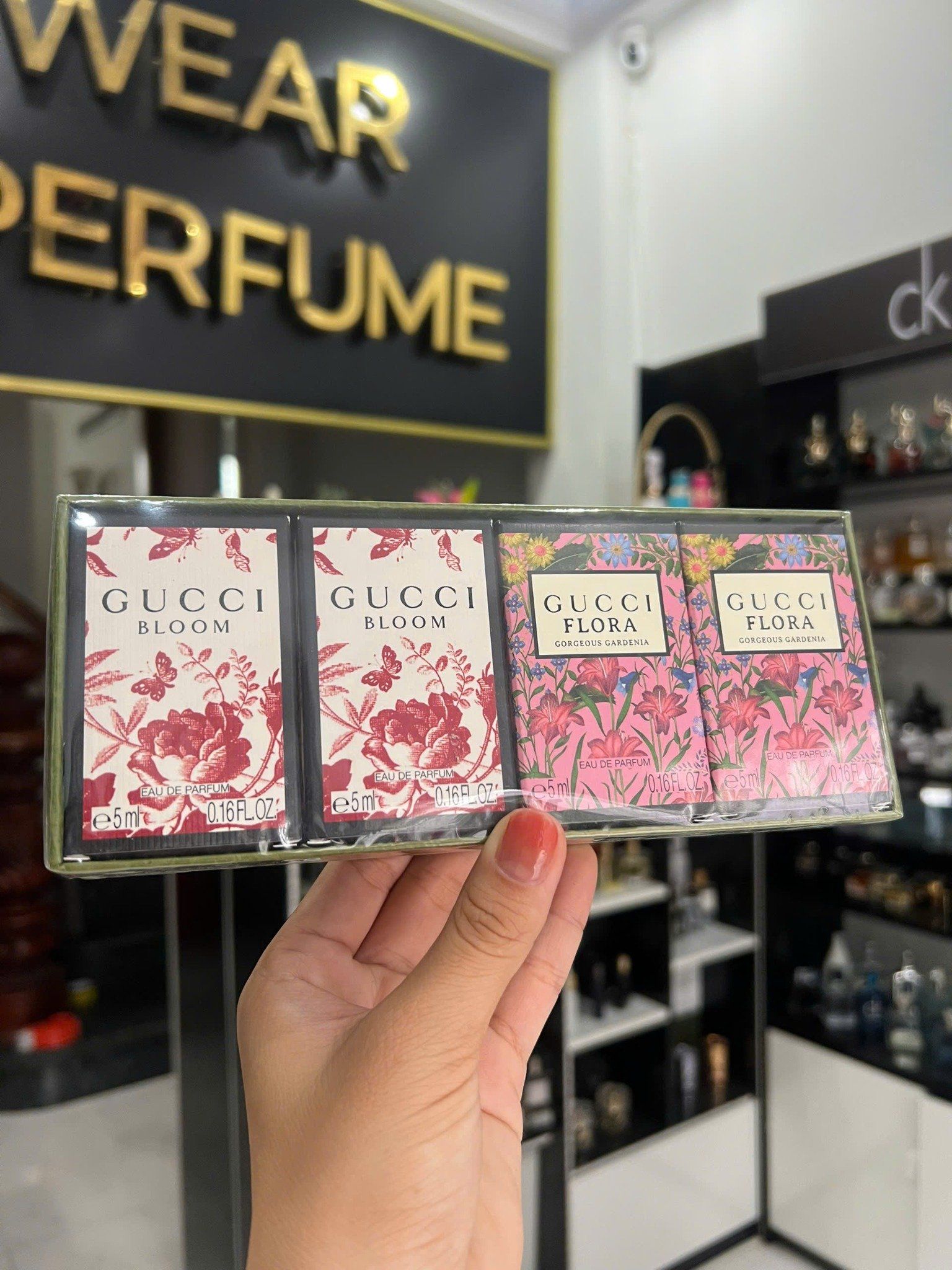  Set Nước Hoa Nữ Mini Gucci Bloom + Flora Gorgeous Gardenia EDP (4 x 5ml) 