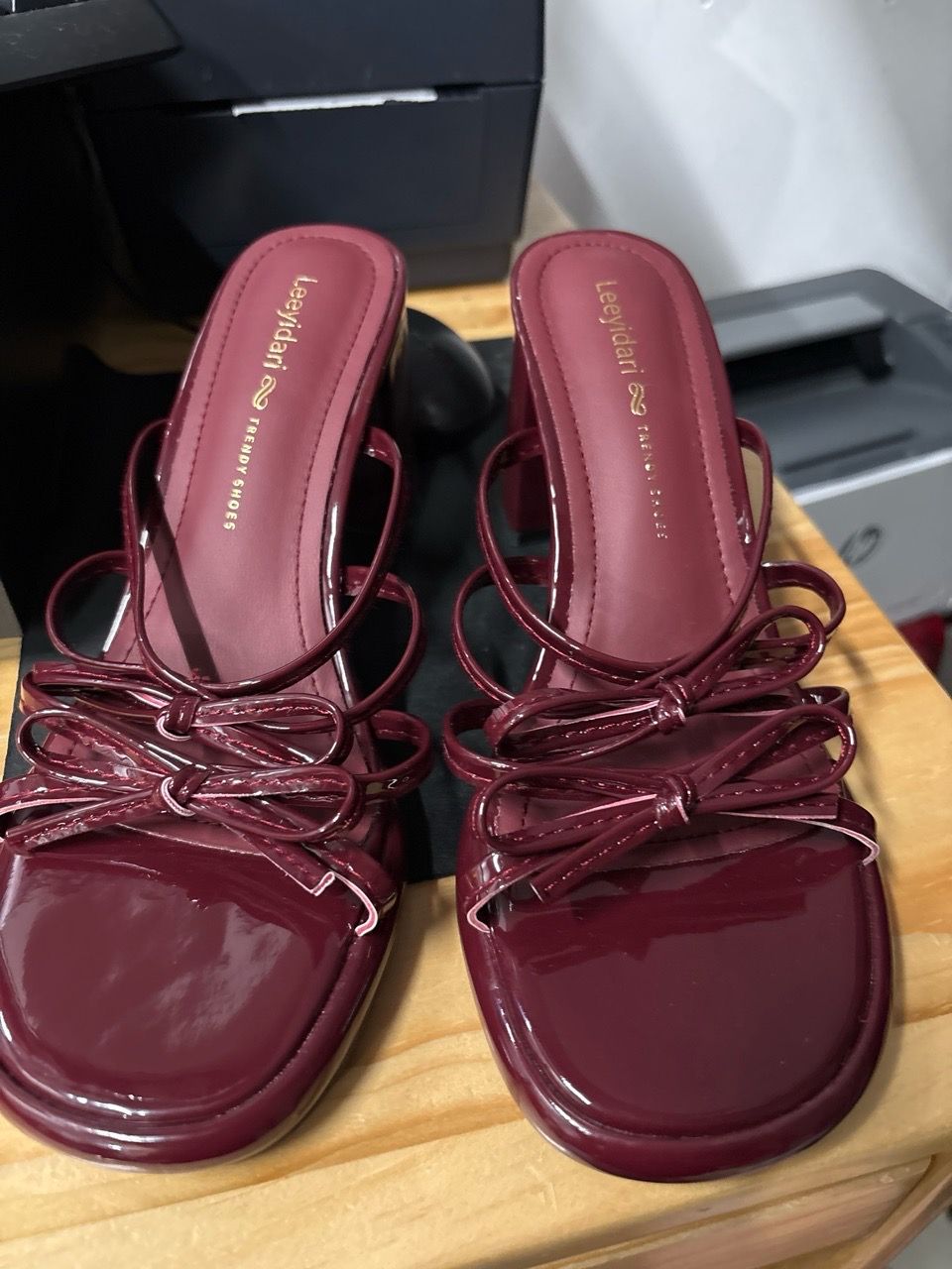  GÓT ĐẾ VUÔG DÂY NƠ 