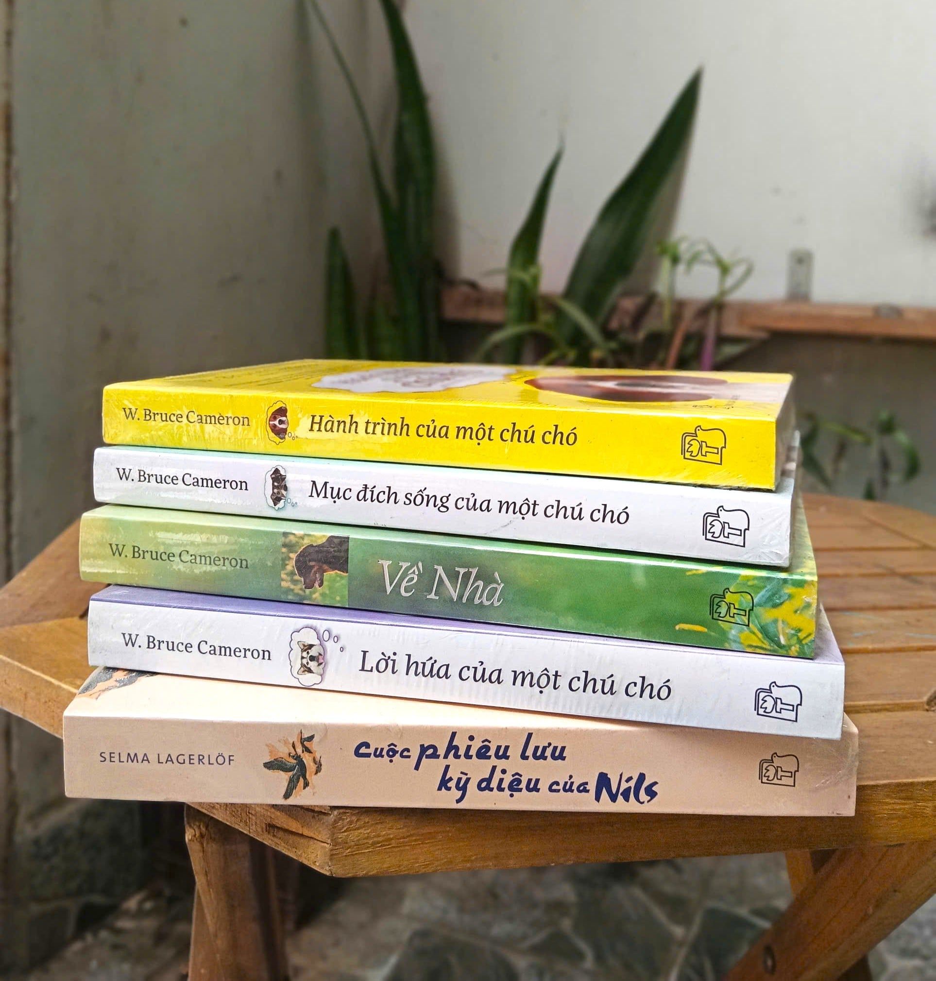  Bộ Hành trình của chú chó (4 quyển) + Cuộc Phiêu Lưu Kỳ Diệu Của Nils 