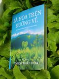  Lá Hoa Trên Đường Về - (Tặng Kèm Lá Bồ Đề + Bookmark + Postcard) 