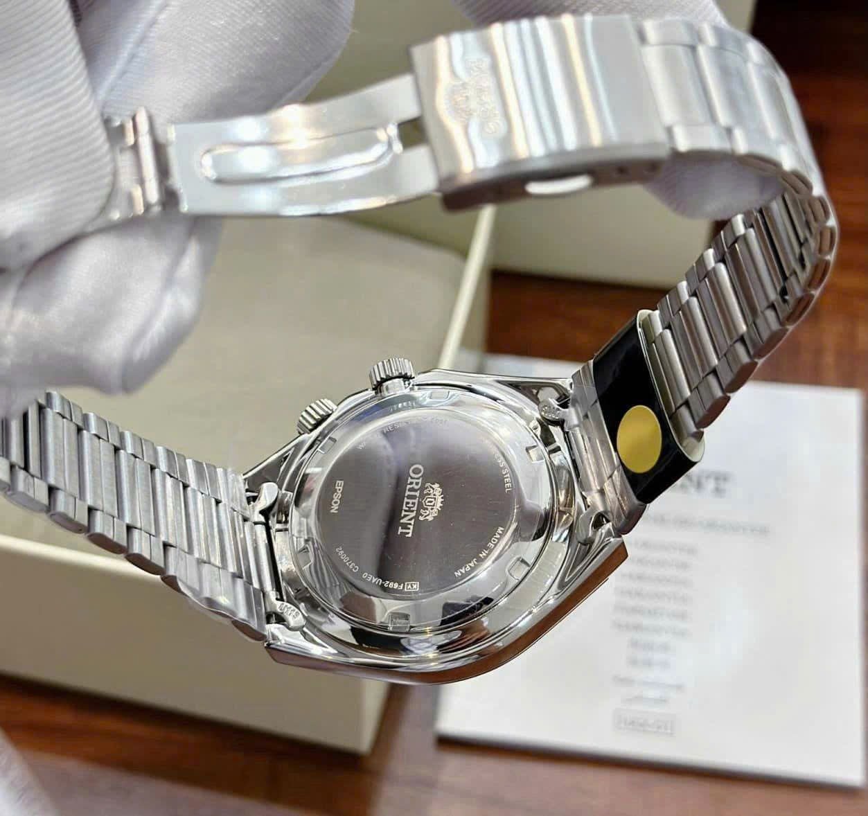 Orient SK RN-AA0B02J – Huyền thoại SK mặt đỏ, bản nội địa Nhật Made in