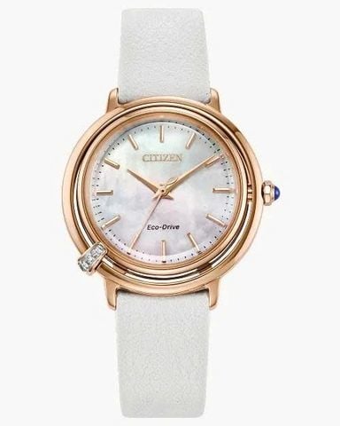 Citizen Eco-Drive EM1098-68D (31mm) – Đồng hồ nữ năng lượng ánh sáng, mặt xà cừ thanh lịch