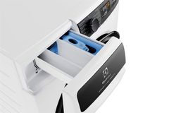 Máy giặt sấy Electrolux UltimateCare 500 Inverter giặt 11 kg – sấy 7 kg EWW1123P5WC