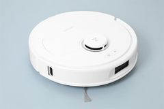 Robot hút bụi lau nhà Roborock Q Revo 5AE