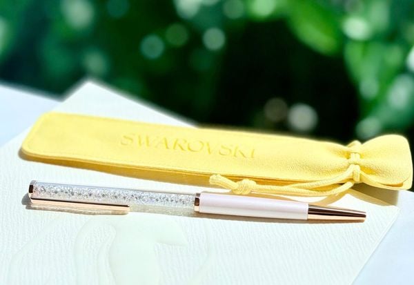  Bút ký Crystalline hồng - Crystalline ballpoint pen Pink, Pink lacquered, Rose gold-tone plated 