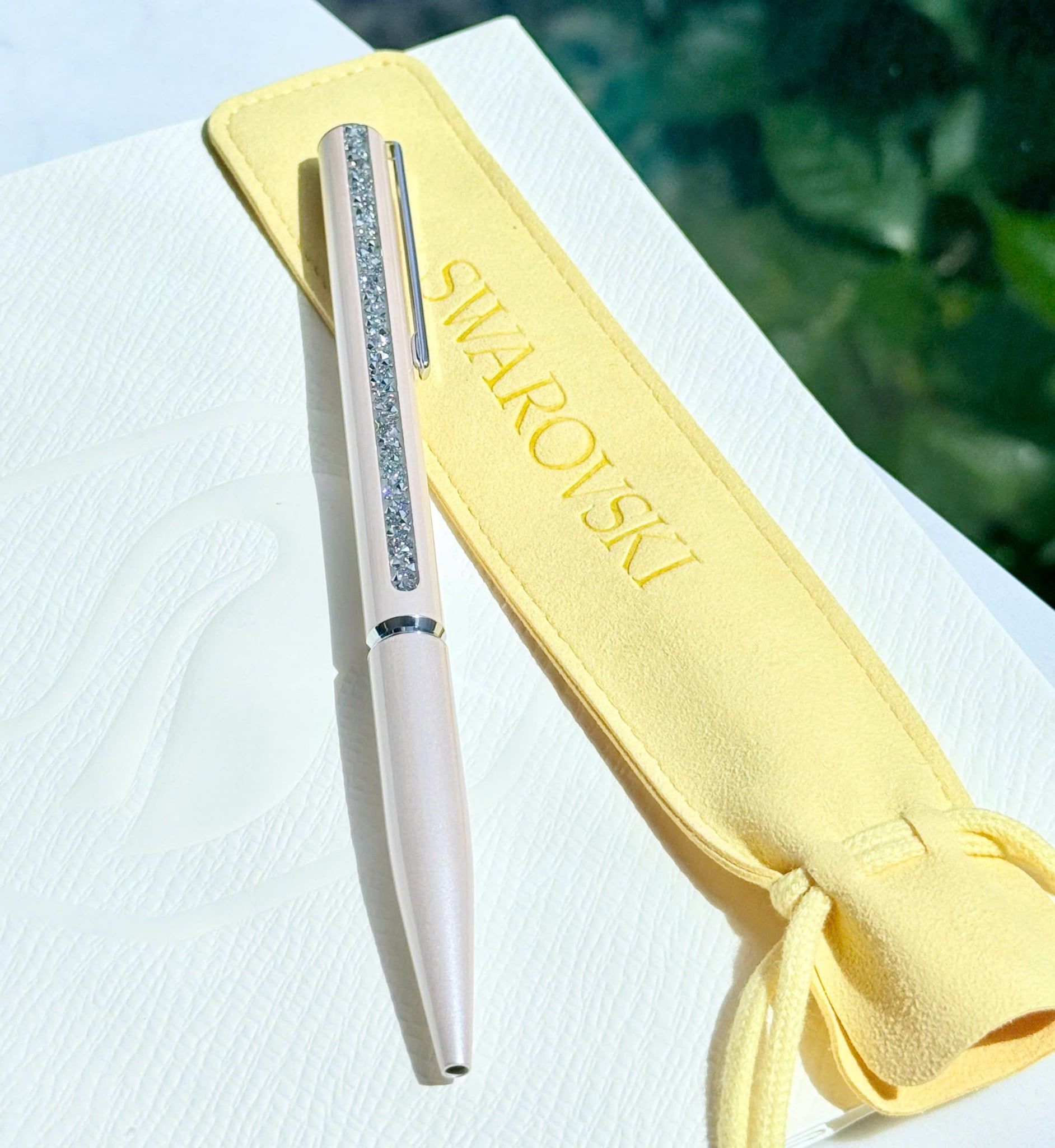  Bút ký Shimmer be mạ Chrome - Shimmer ballpoint pen Beige, Beige lacquered, Chrome plated 