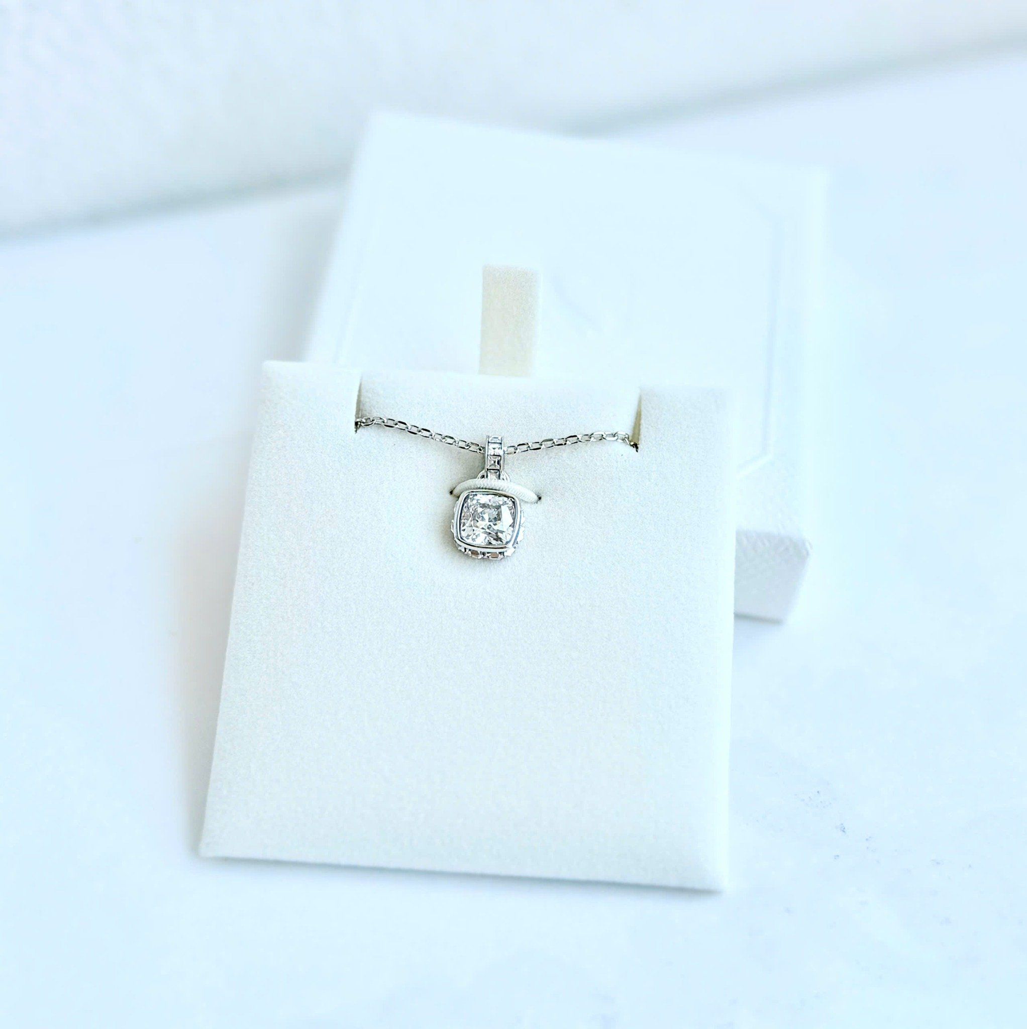  Birthstone pendant Square cut, Rhodium plated 