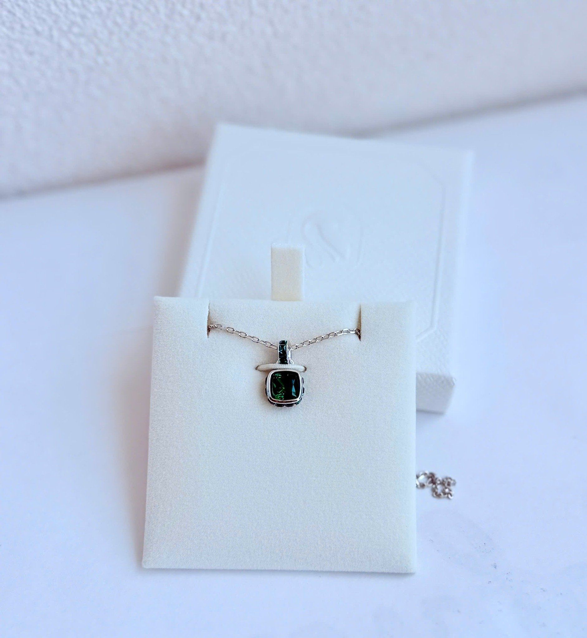  Birthstone pendant Square cut, Rhodium plated 