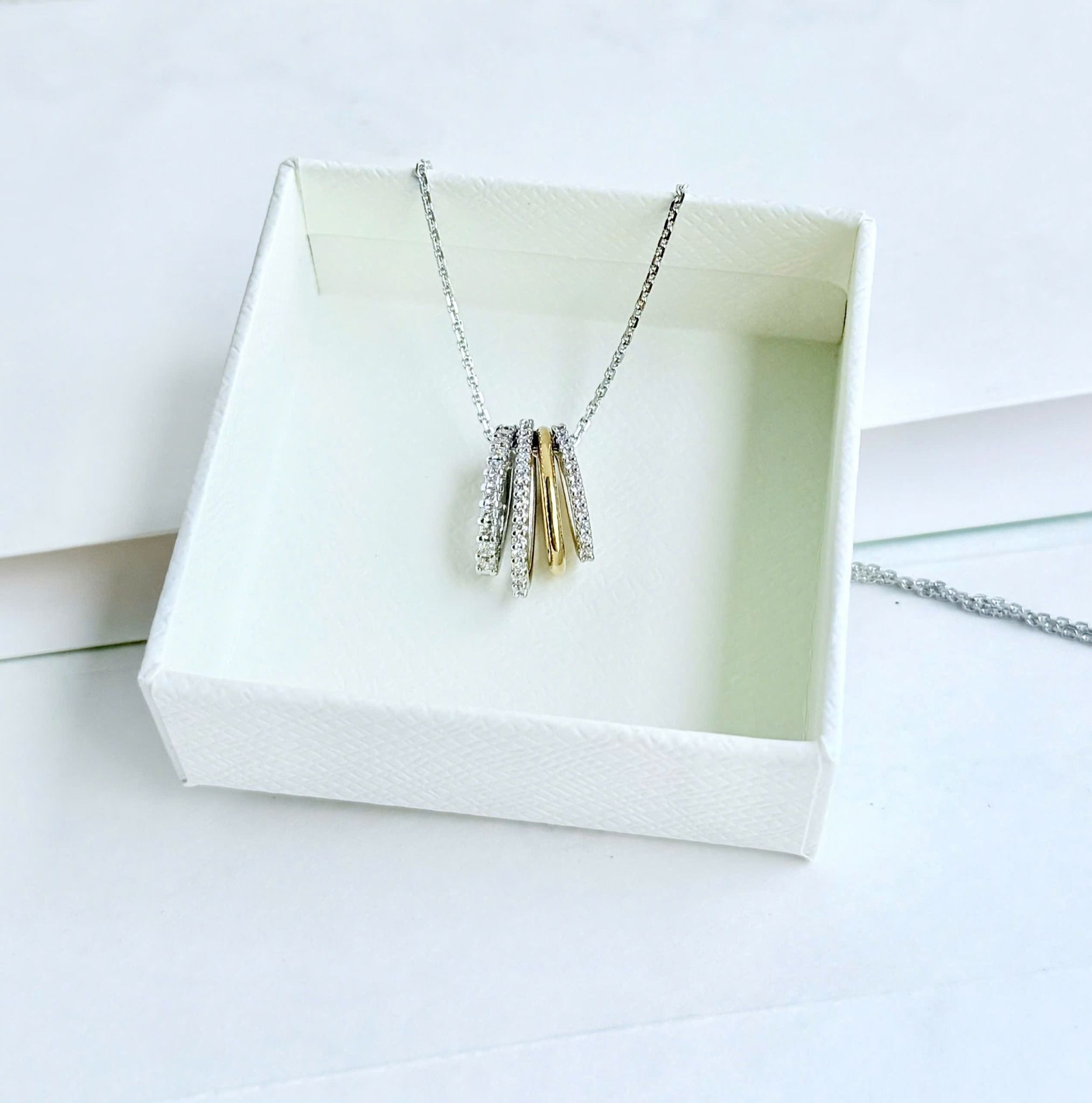  Hyperbola pendant Mixed cuts, White, Mixed metal finish 