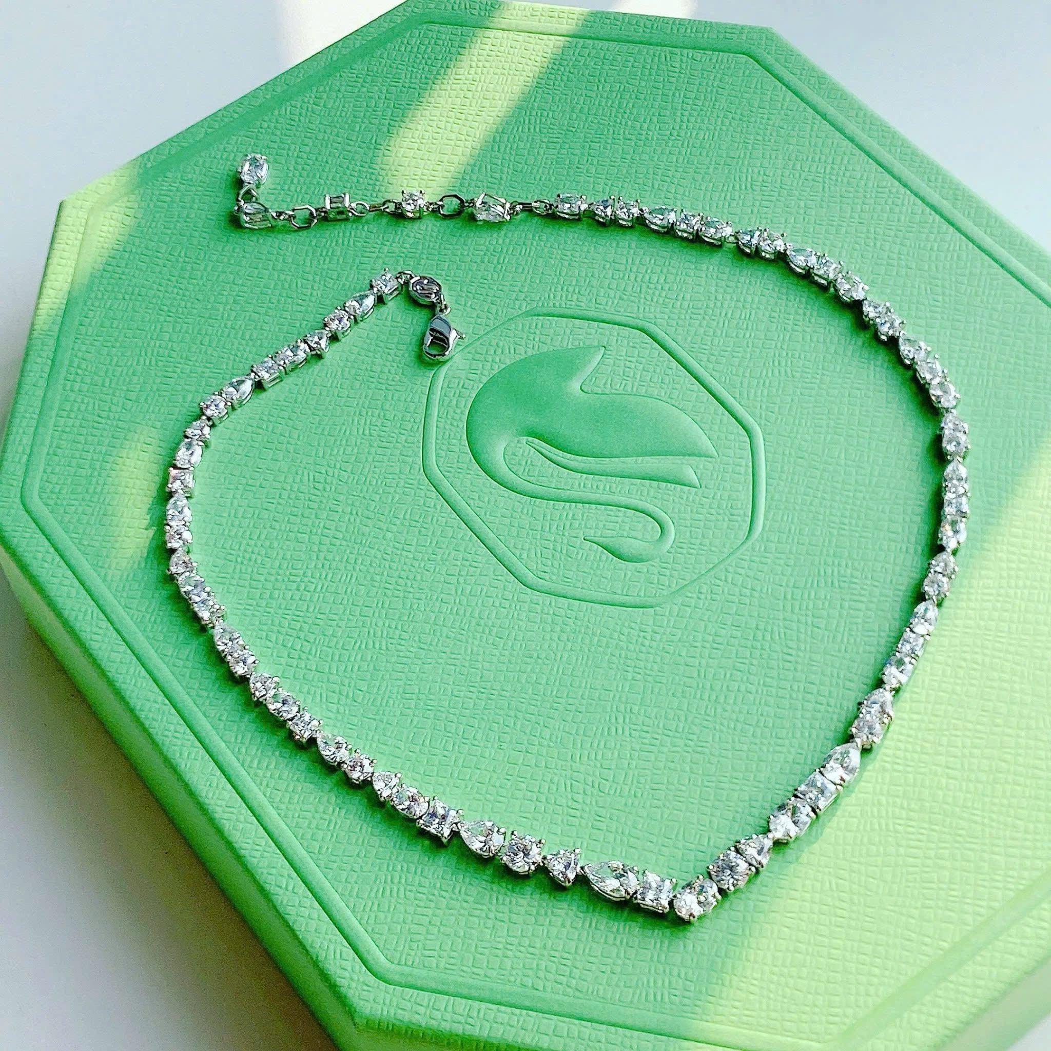  Mesmera necklace Mixed cuts, White, Rhodium plated 