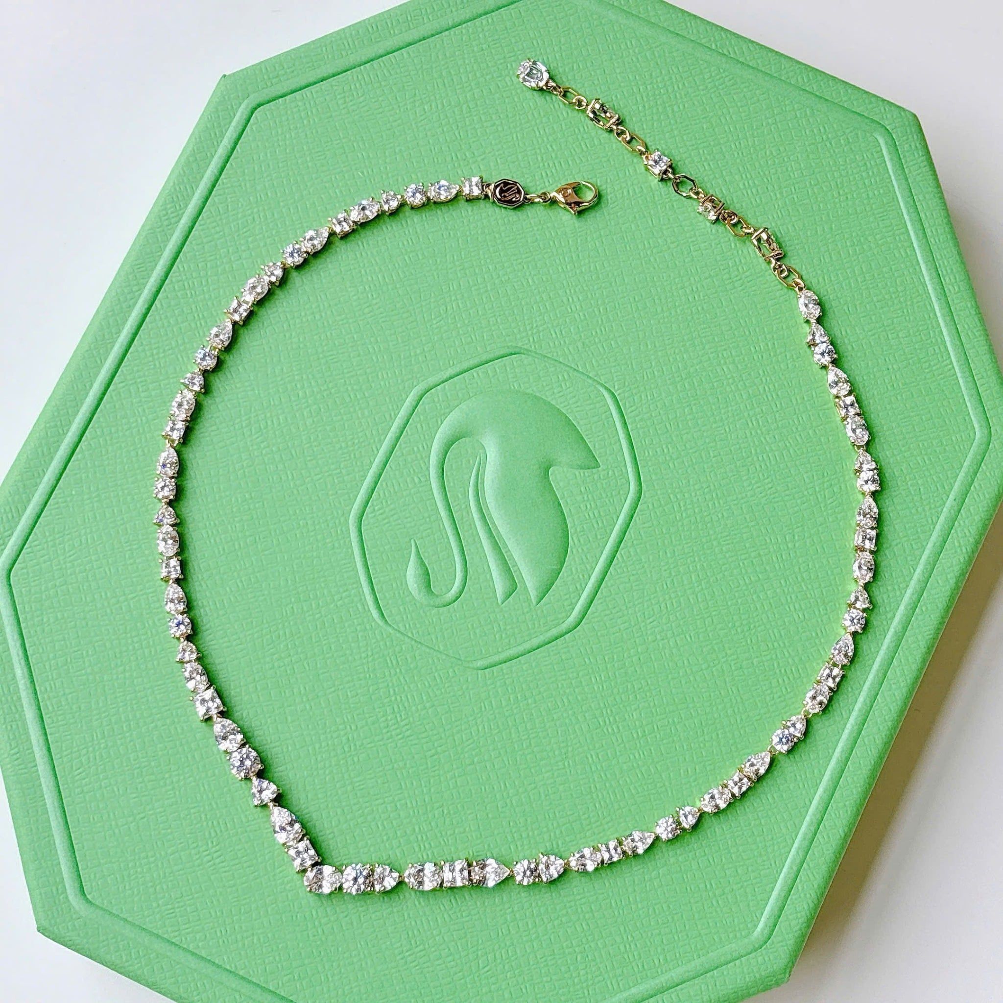  Mesmera necklace Mixed cuts, White, Gold-tone plated 