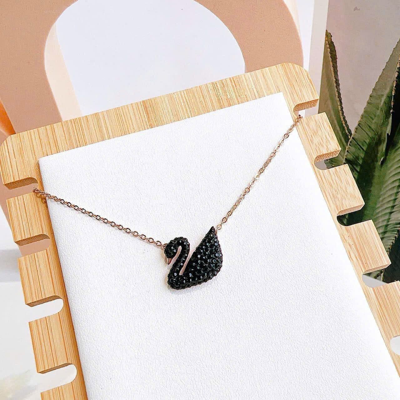  Dây chuyền thiên nga đen to mạ vàng hồng - Swan pendant Swan, Black, Rose gold-tone plated 