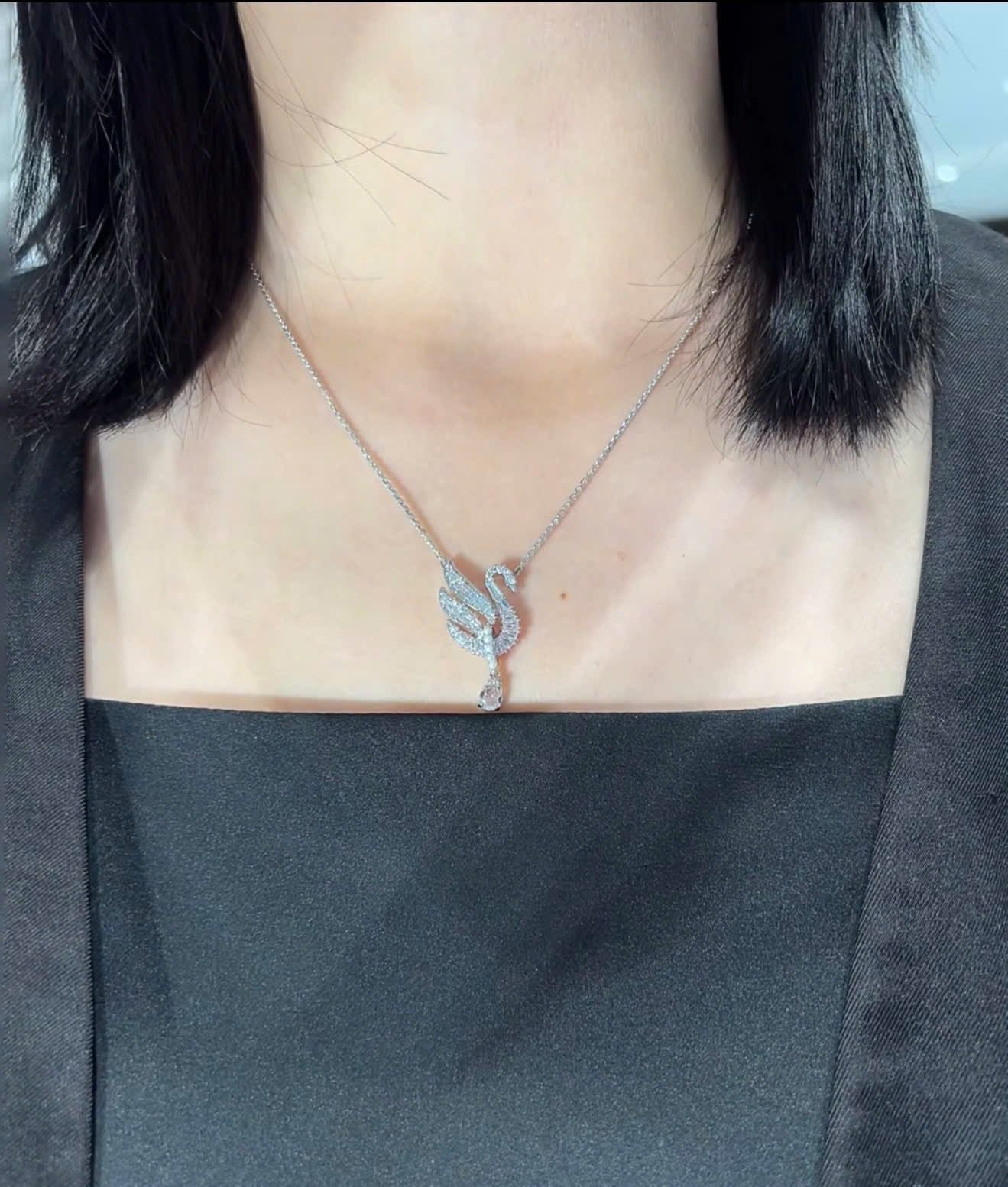 Dây chuyền thiên nga trắng mix ngọc trai Swarovski - Swarovski Swan pendant Swan, White, Rhodium plated 5723387 