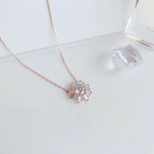  Dây chuyền Swarovski mặt trời (Sunshine), màu vàng hồng - Swarovski Idyllia pendant Mixed cuts, Sun, White, Rose gold-tone plated 