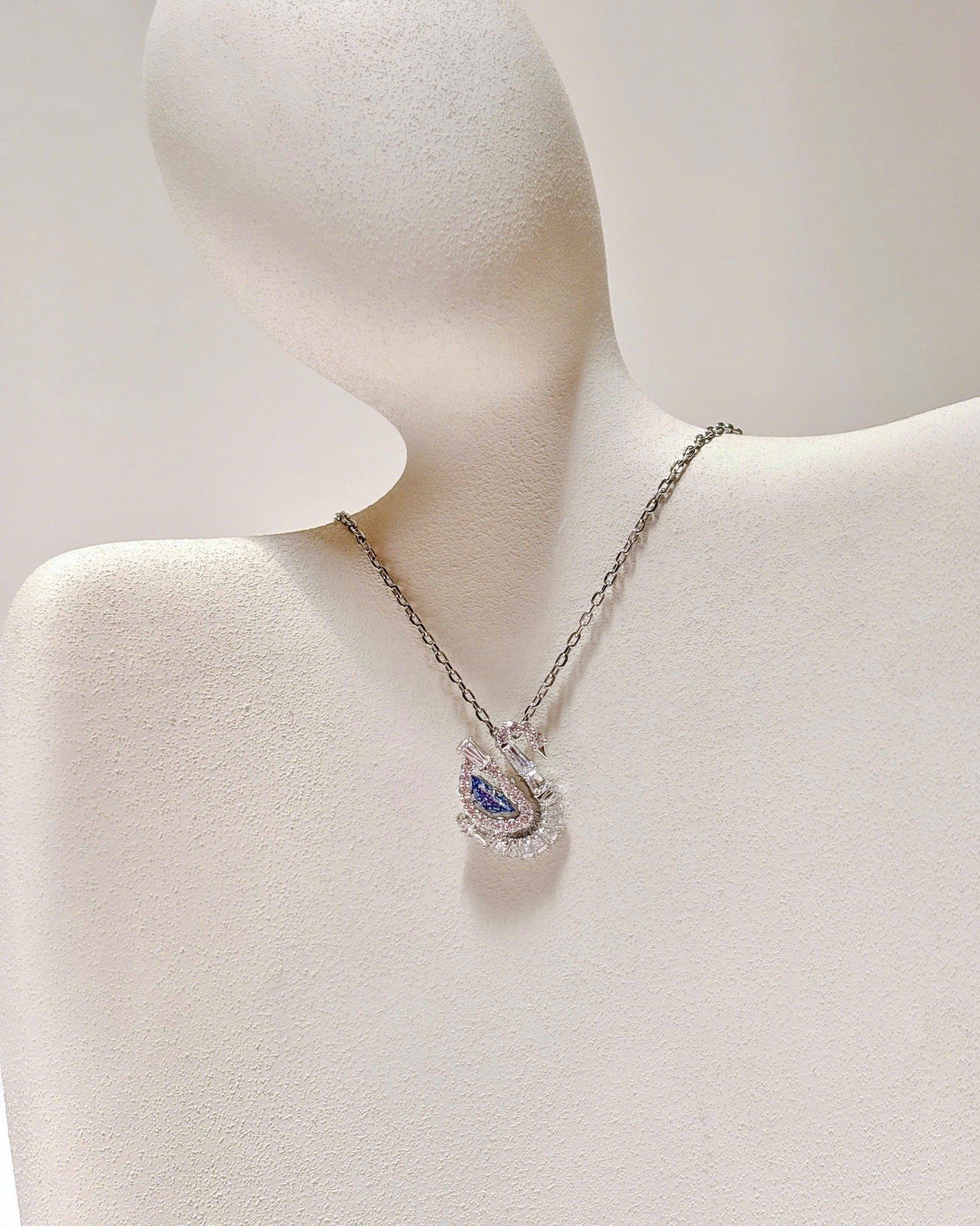  Swan pendant Mixed cuts, Swan 