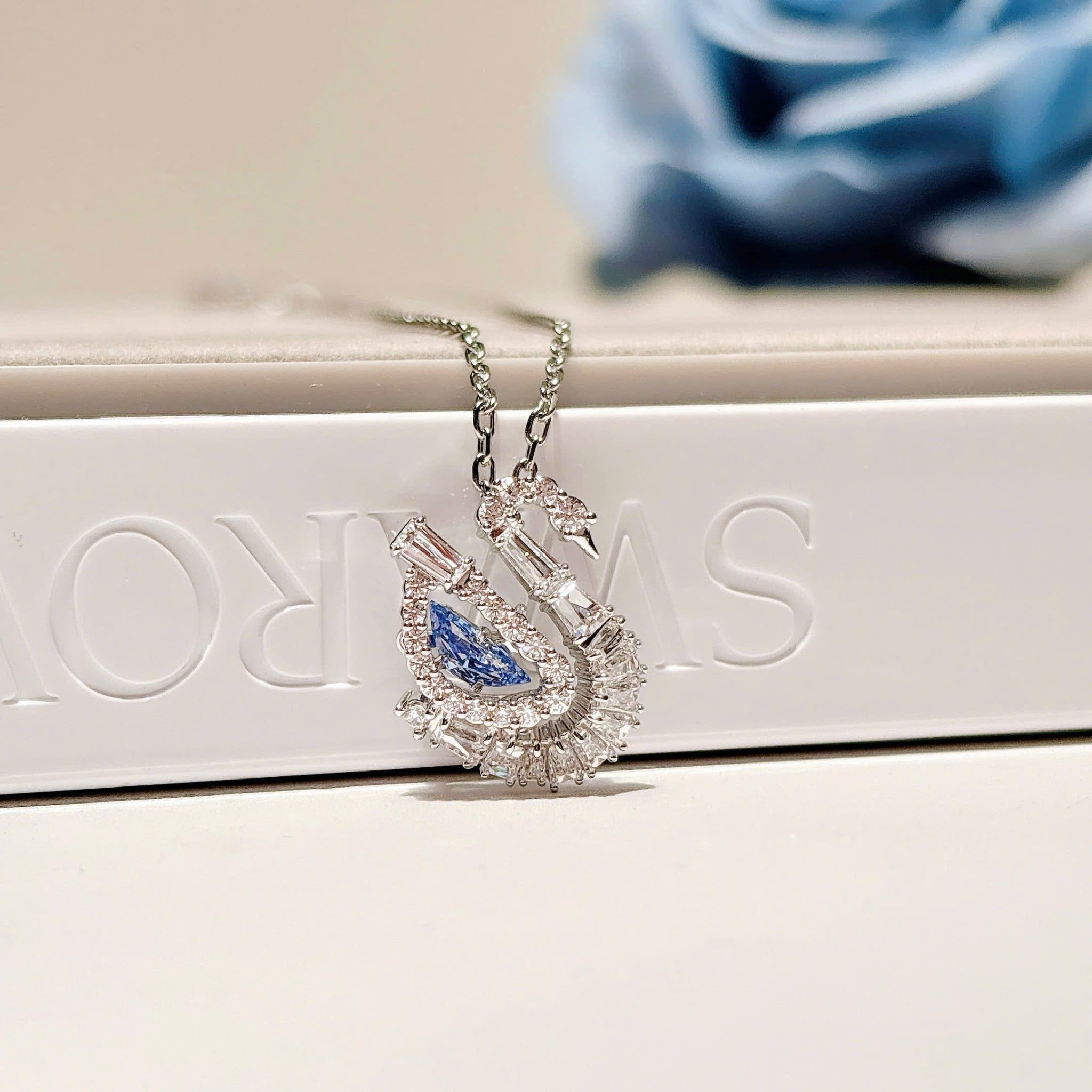  Dây chuyền thiên nga đá nhảy mixed cuts xanh - Swan pendant Mixed cuts, Swan, Blue 