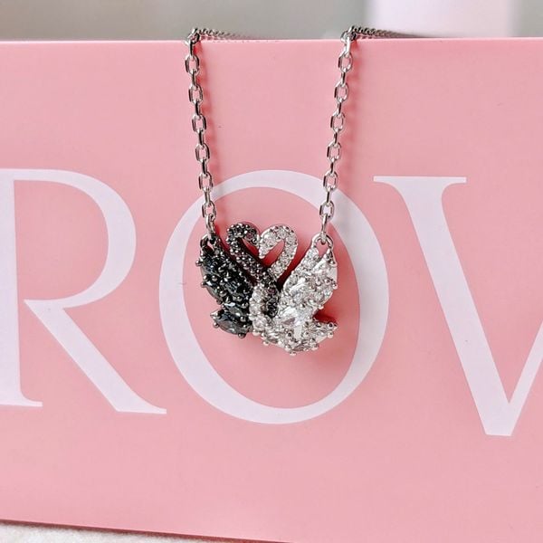  Dây chuyền thiên nga uyên ương Swarovski - Swarovski Swan pendant, Black, Mixed metal finish 5705721 