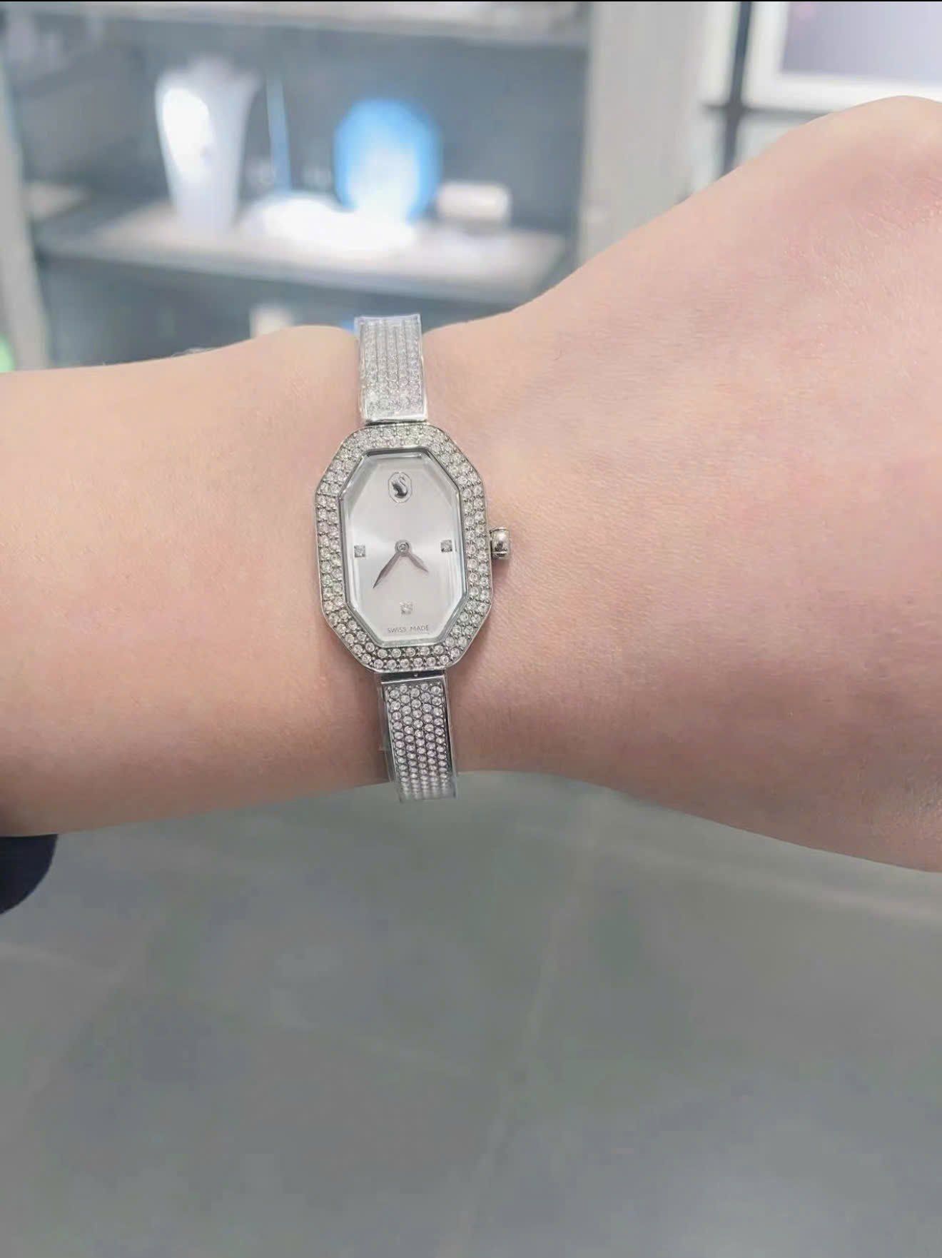  Dextera bangle watch Swiss Made, Metal bracelet, Silver tone, Stainless stee 