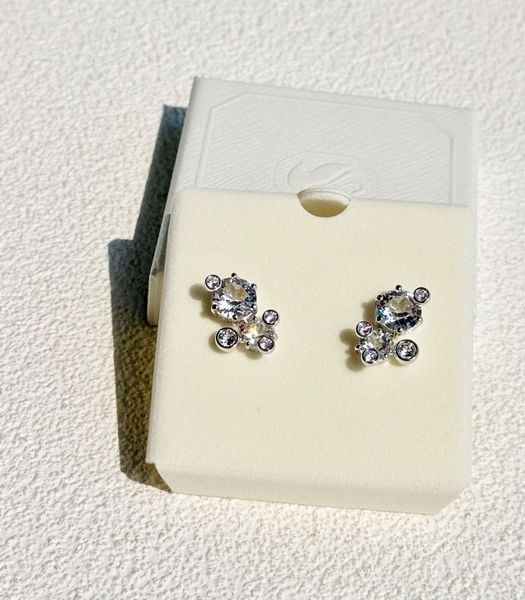  Constella stud earrings Round cut, White, Rhodium plated 