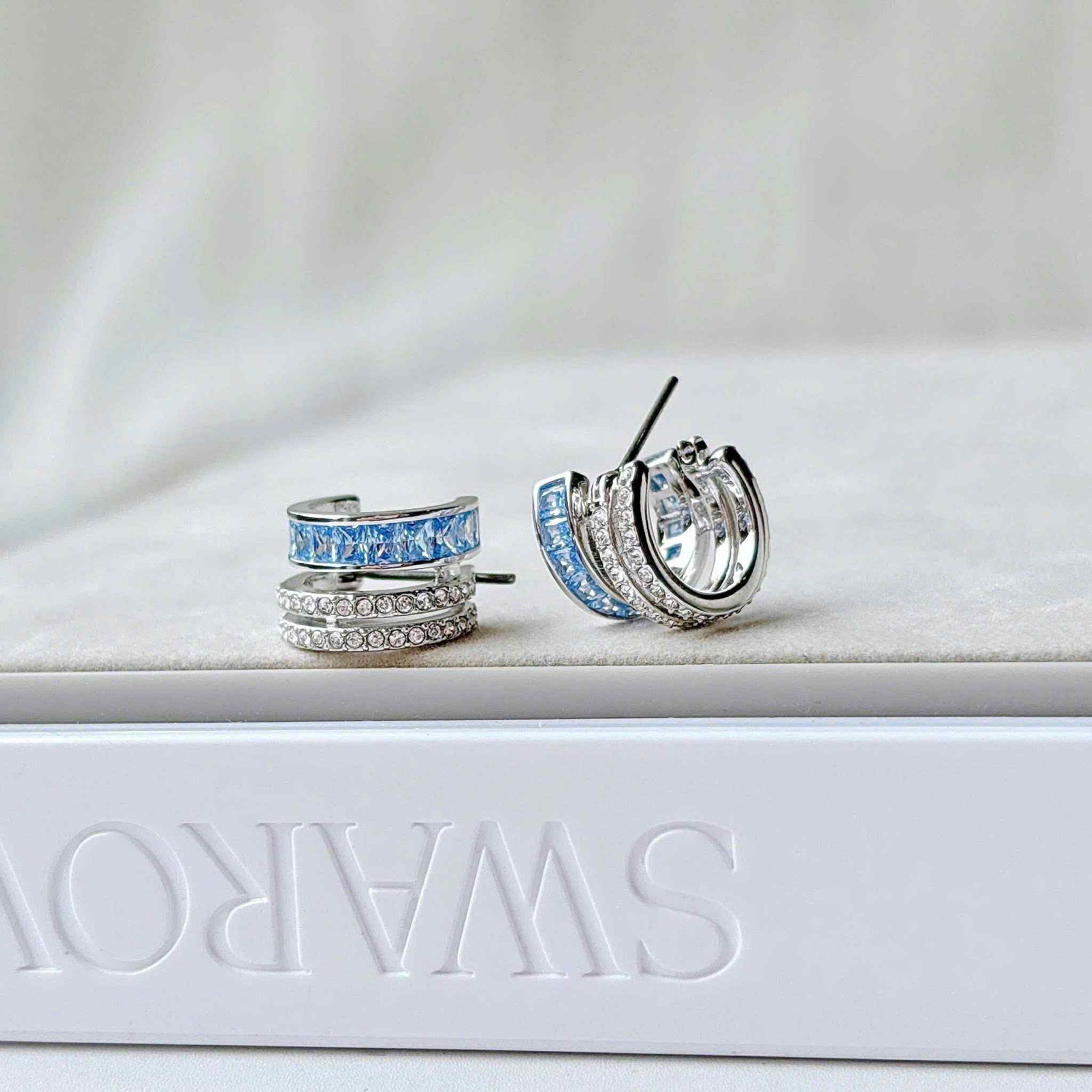  Connexus hoop earrings Mixed cuts, Blue, Rhodium plated 