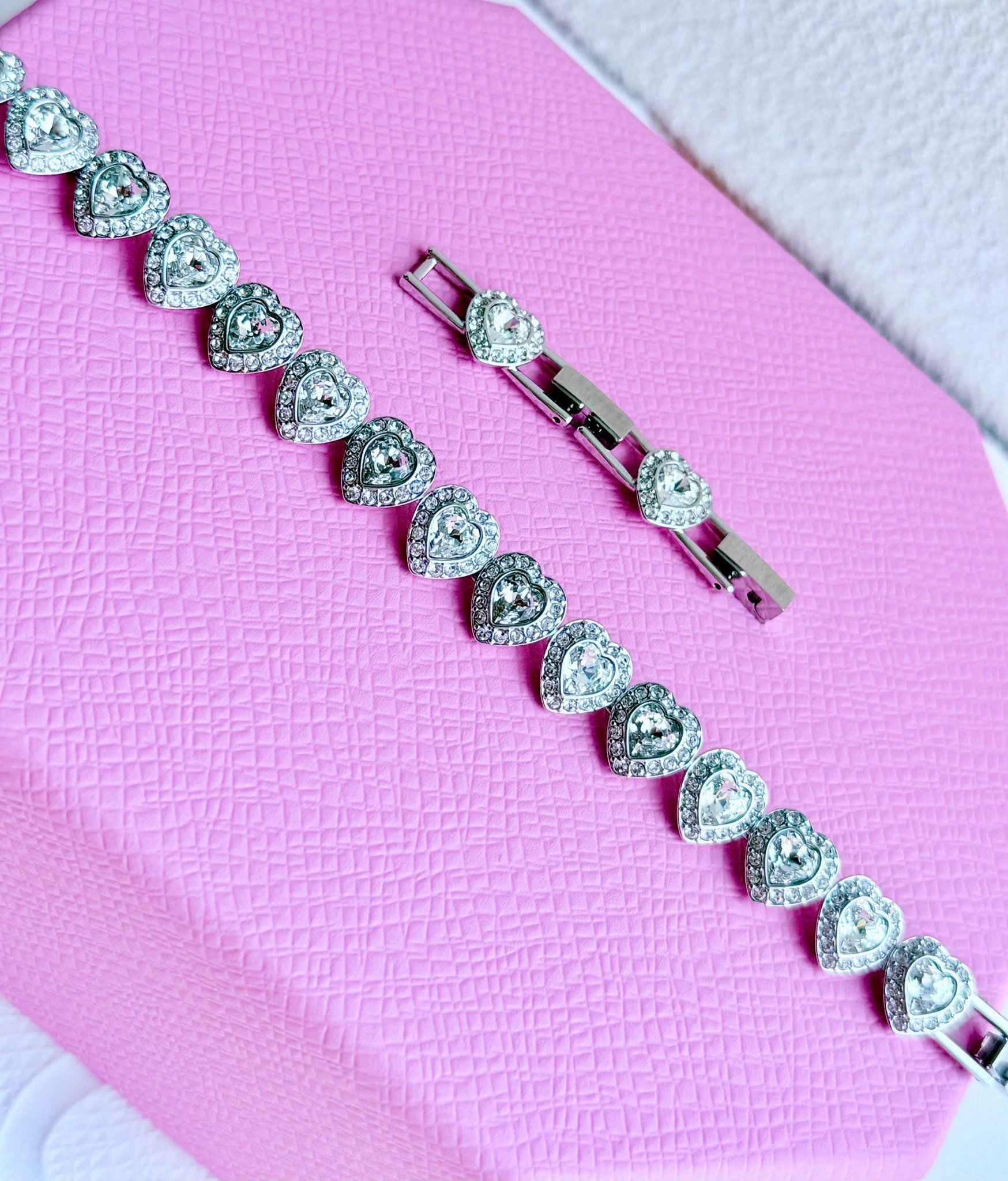  Ariana Grande x Swarovski bracelet Mixed cuts, Heart, White, Rhodium plated 