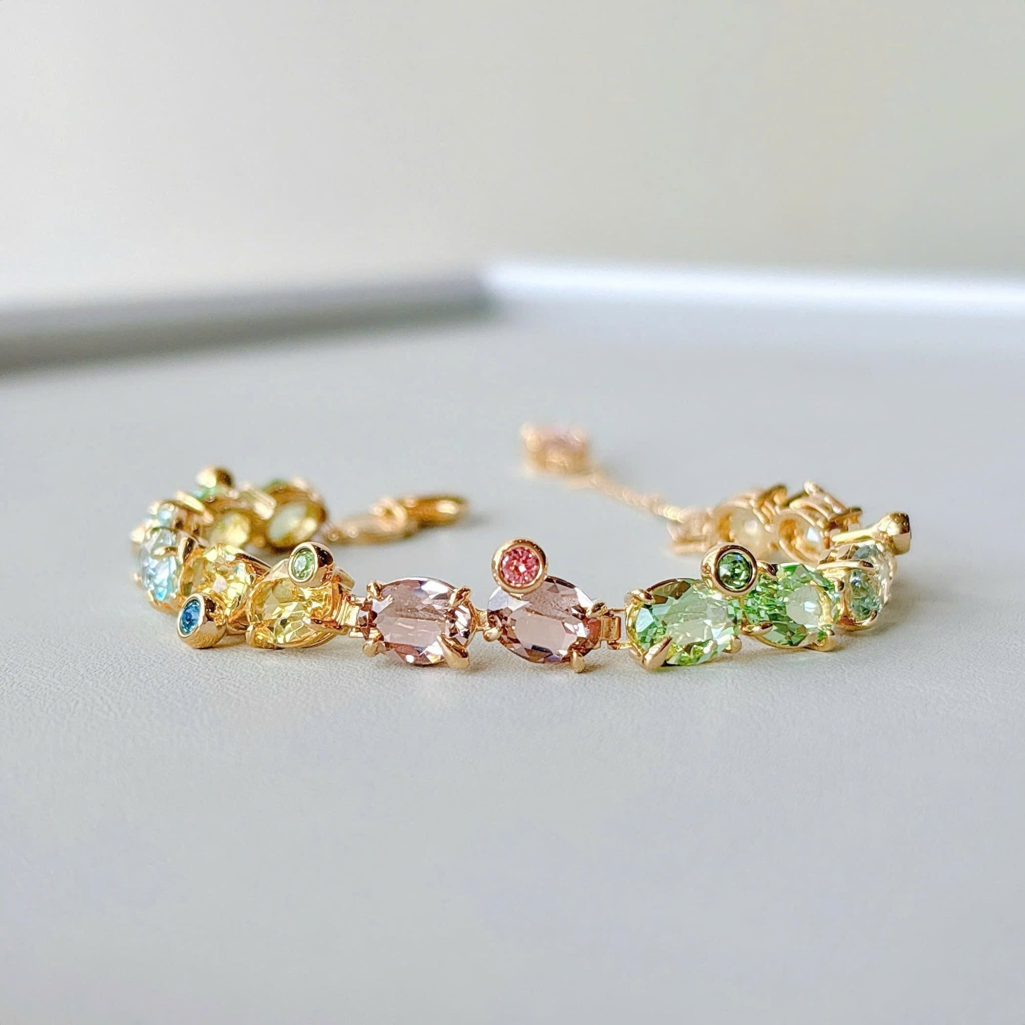  Lắc tay Swarovski Gema pastel - Swarovski Gema Tennis bracelet, Mixed cuts, Multicolored, Gold-tone plated 